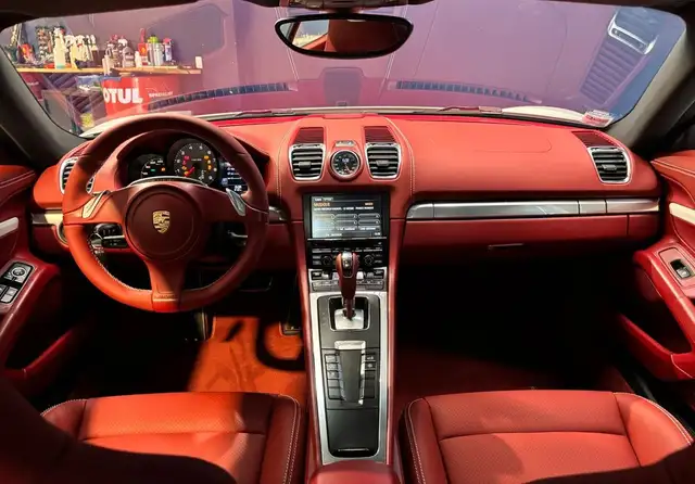 Porsche Cayman view 7