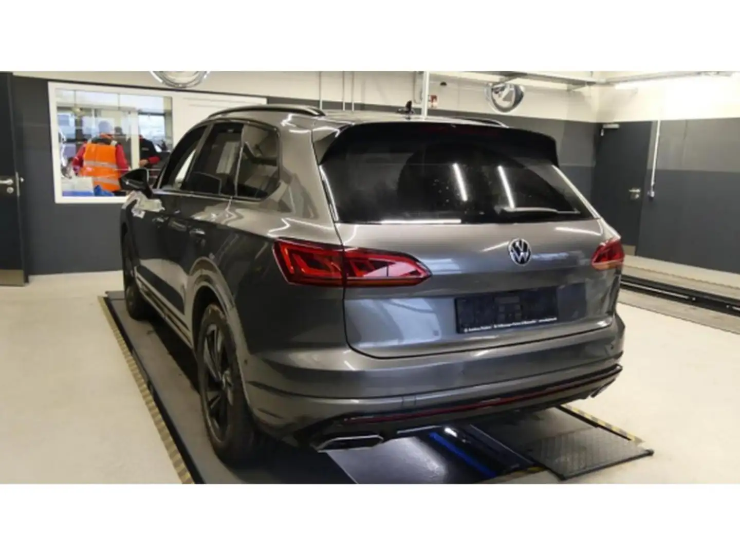 Volkswagen Touareg 3.0 TDI Atmosphere 4Motion Dynaudio*Kamera*IQ-Light * Grau - 2
