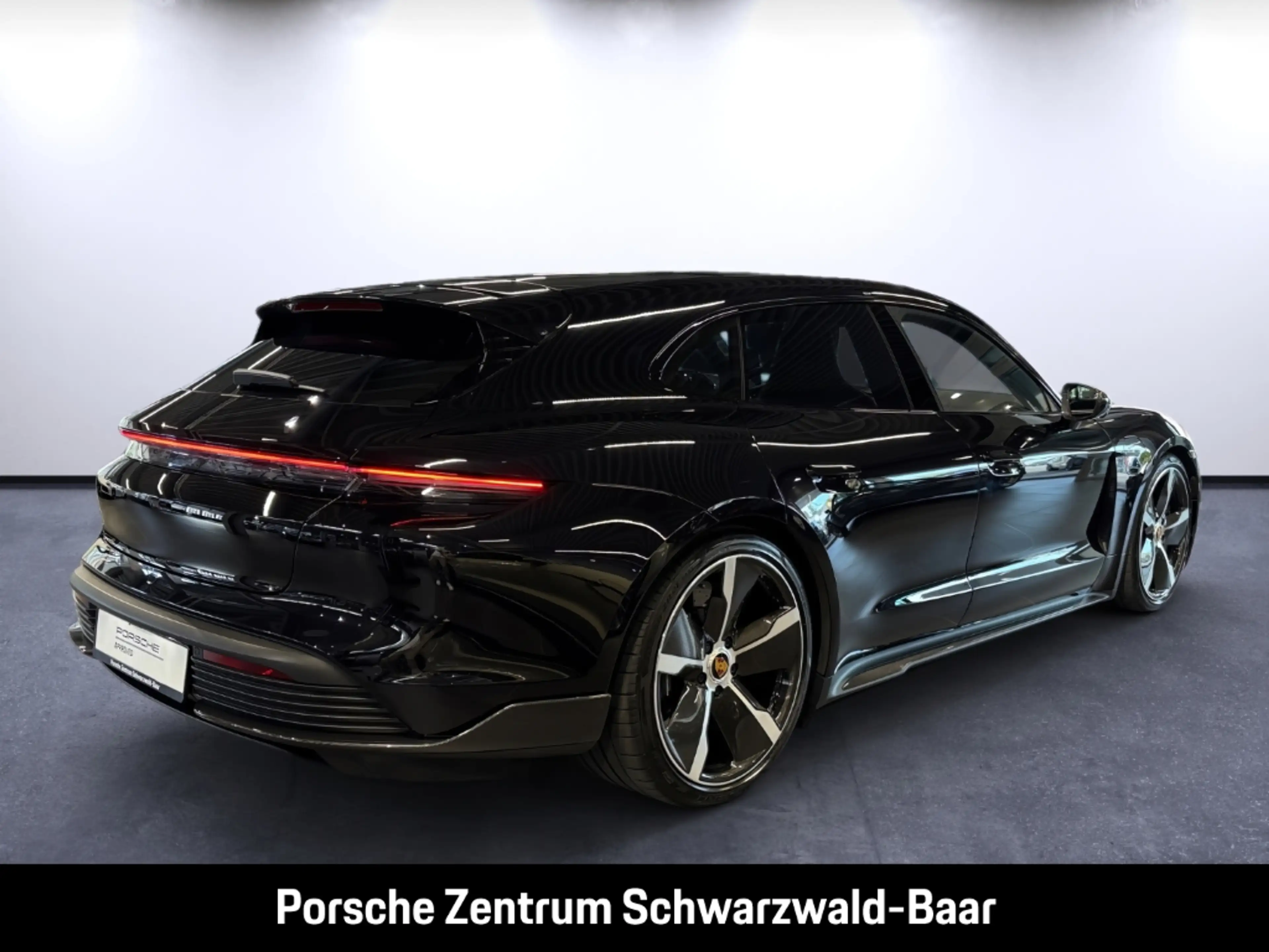 Porsche Taycan Turbo S Sport Turismo — photo 6
