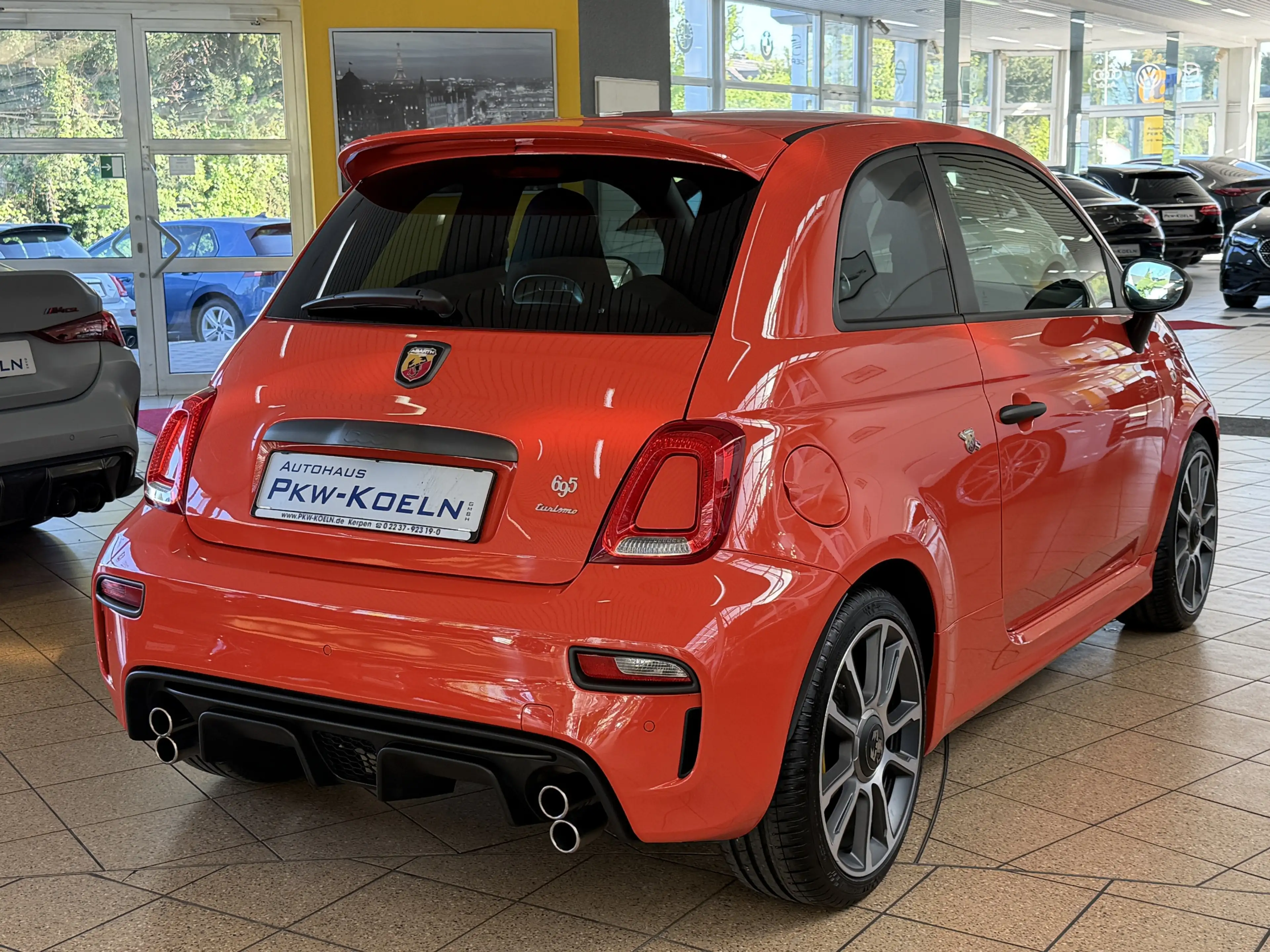 Abarth 695 Turisimo*TECH*CARPLAY*NAVi*RECORD-MONZA* — photo 3