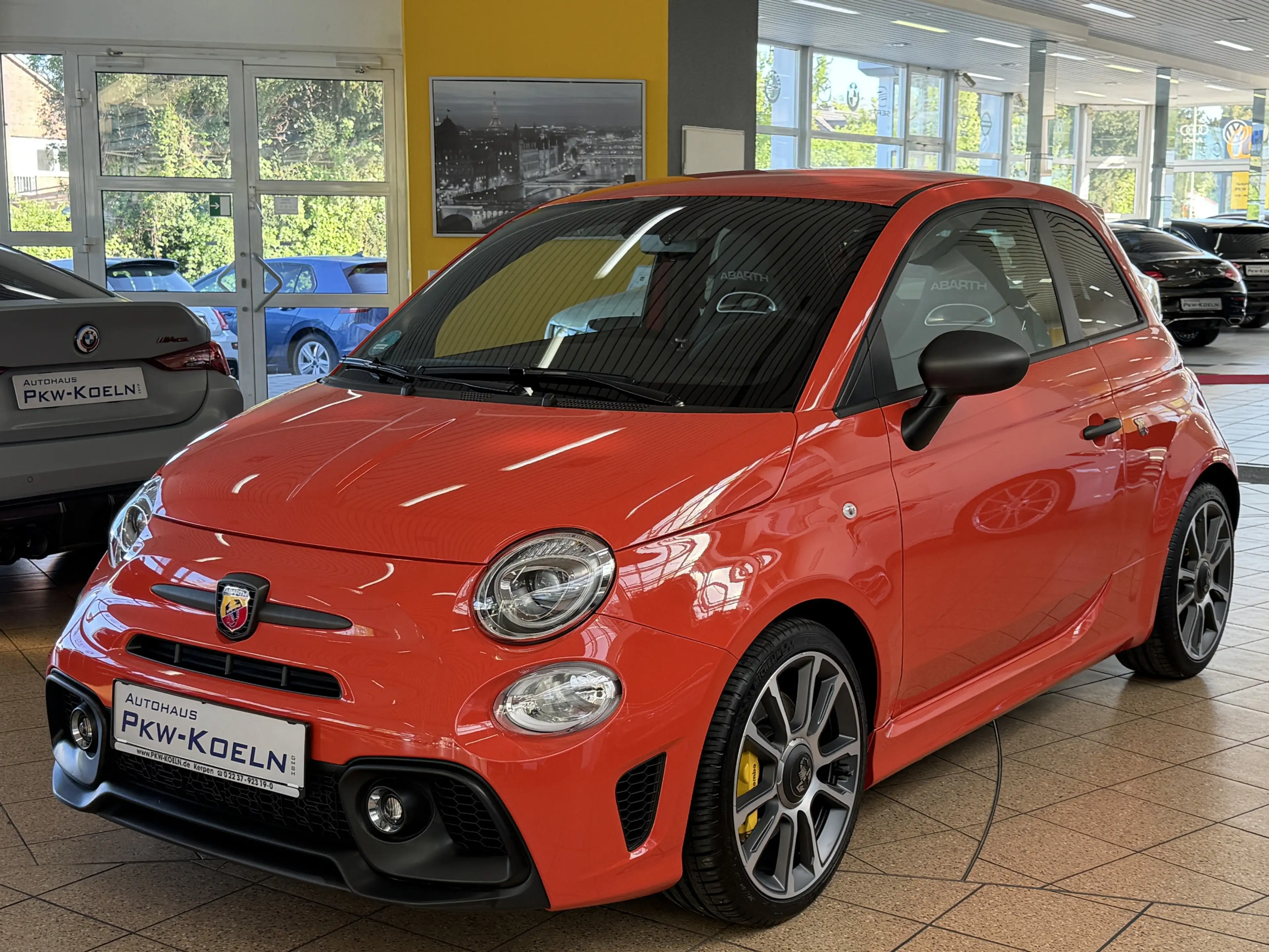 Abarth 695 Turisimo*TECH*CARPLAY*NAVi*RECORD-MONZA*