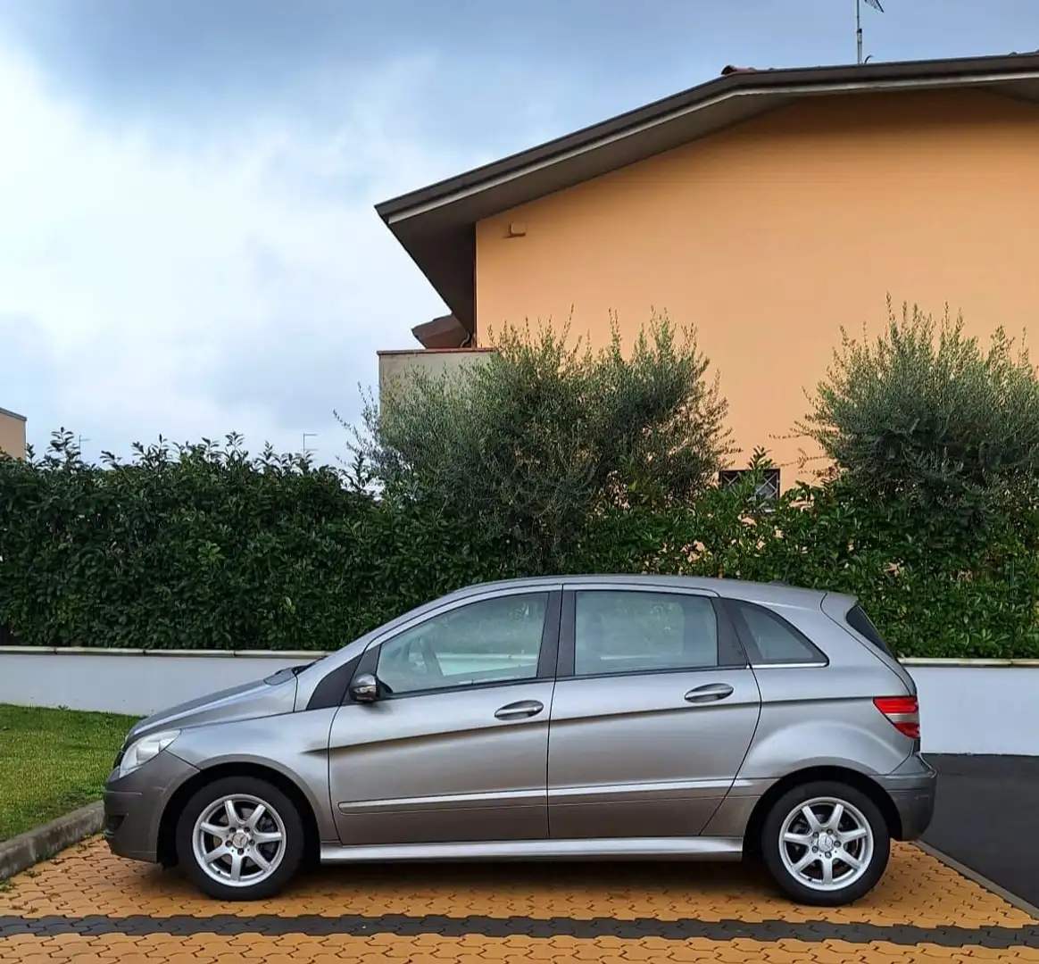 Mercedes-Benz B 180 Classe B - UNICO PROPRIETARIO Grau - 2