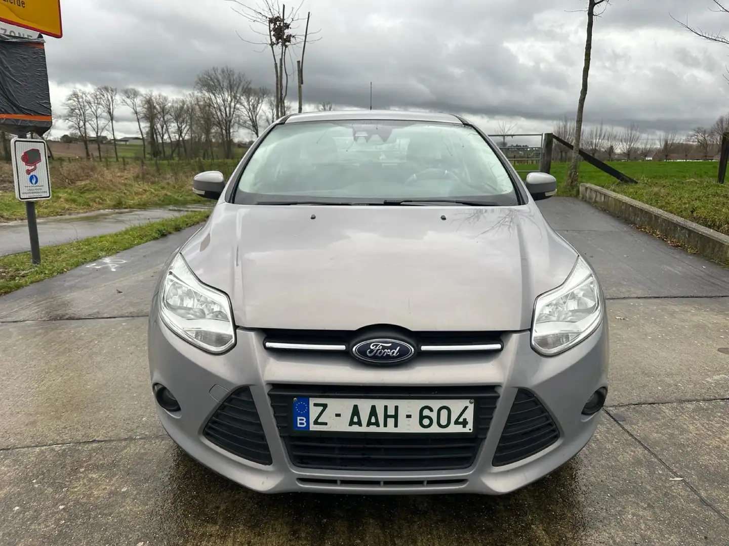 Ford Focus 1.6 TDCi ECOnetic Tech. Gris - 2