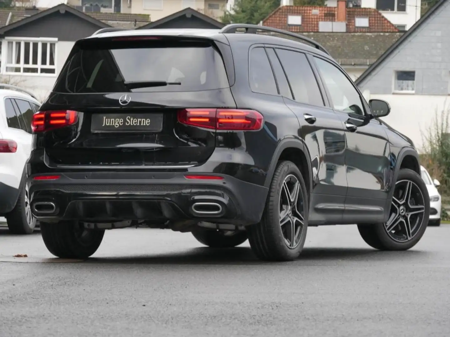 Mercedes-Benz GLB 220 d 4M AMG-Sport/MBeam/Night/Cam/Totw/Ambi Schwarz - 2