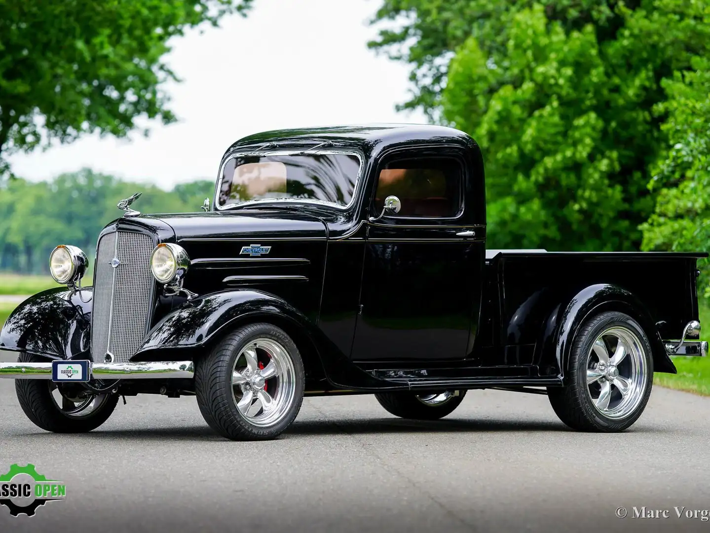 Chevrolet Pick Up V8 Restomod Negro - 1