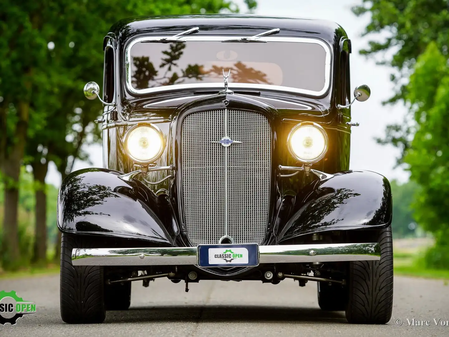 Chevrolet Pick Up V8 Restomod Negro - 2