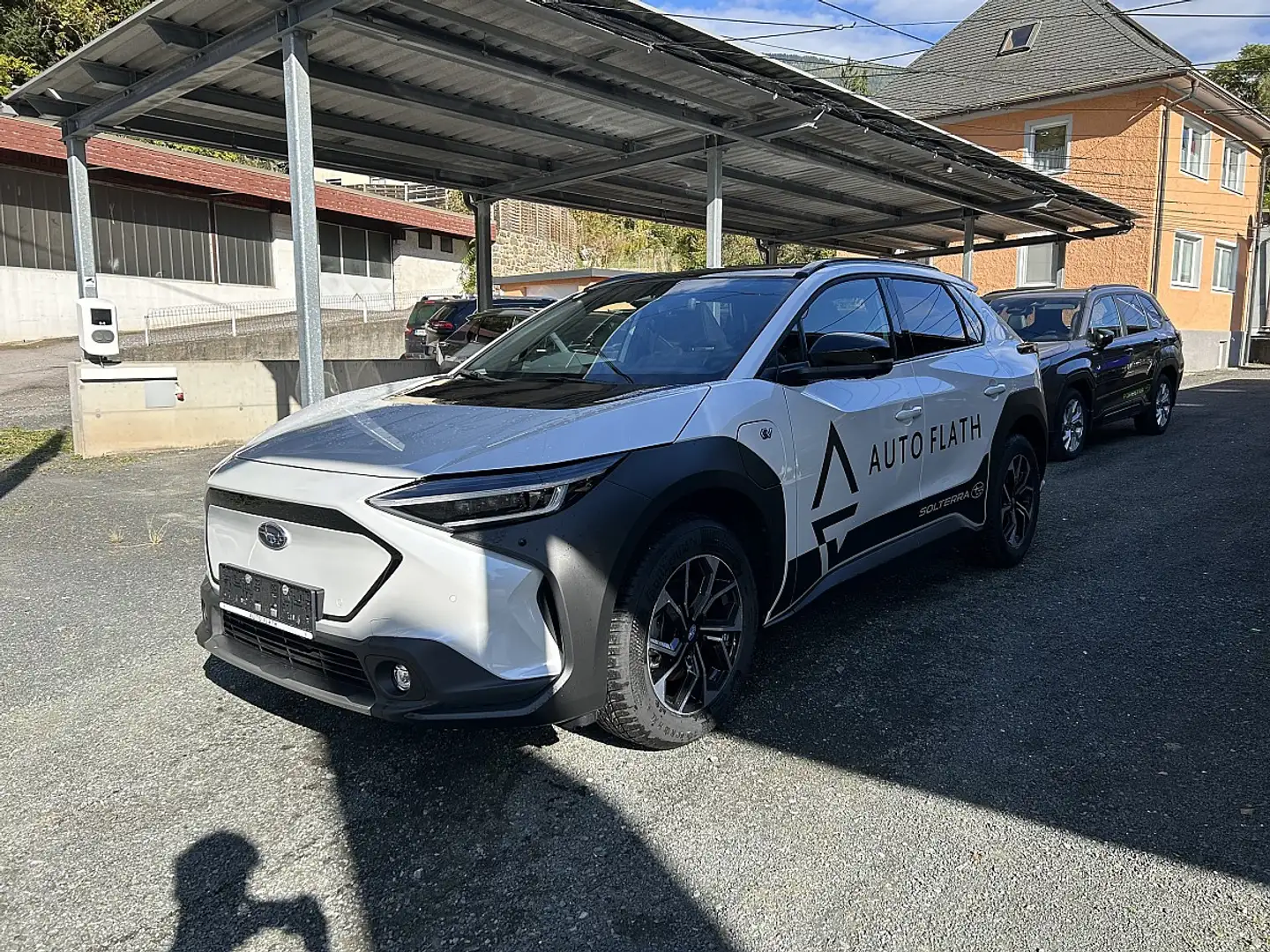 Subaru Solterra E-xperience+ 71,4kWh AWD Weiß - 2