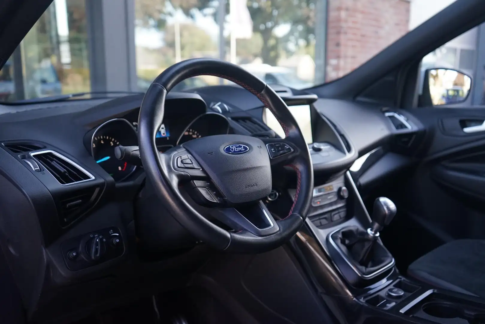 Ford Kuga 1.5 EcoBoost ST Line , Frost White, Zwart optiek, Blanc - 2