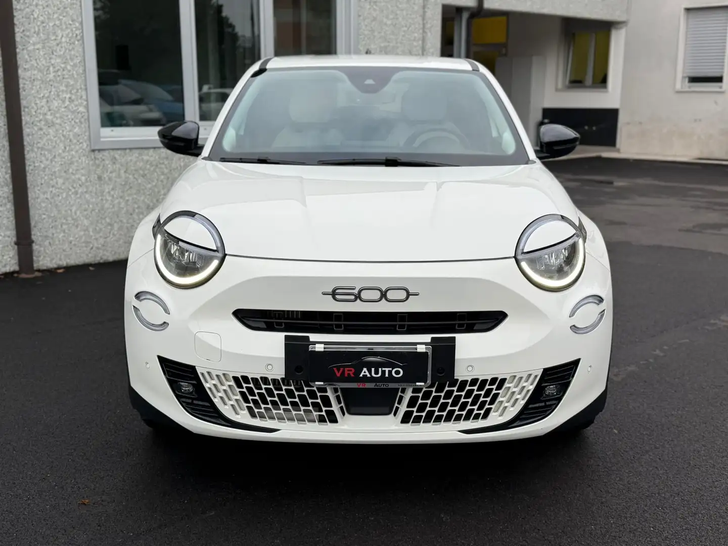 Fiat 600 HYBRID AUTOM. 1.2 La Prima 110cv Mhev PROMO KASKO Weiß - 2