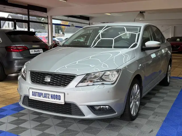 SEAT Toledo Style7/ Kamera / Tüv NEU / 2 HD / AUTOM.