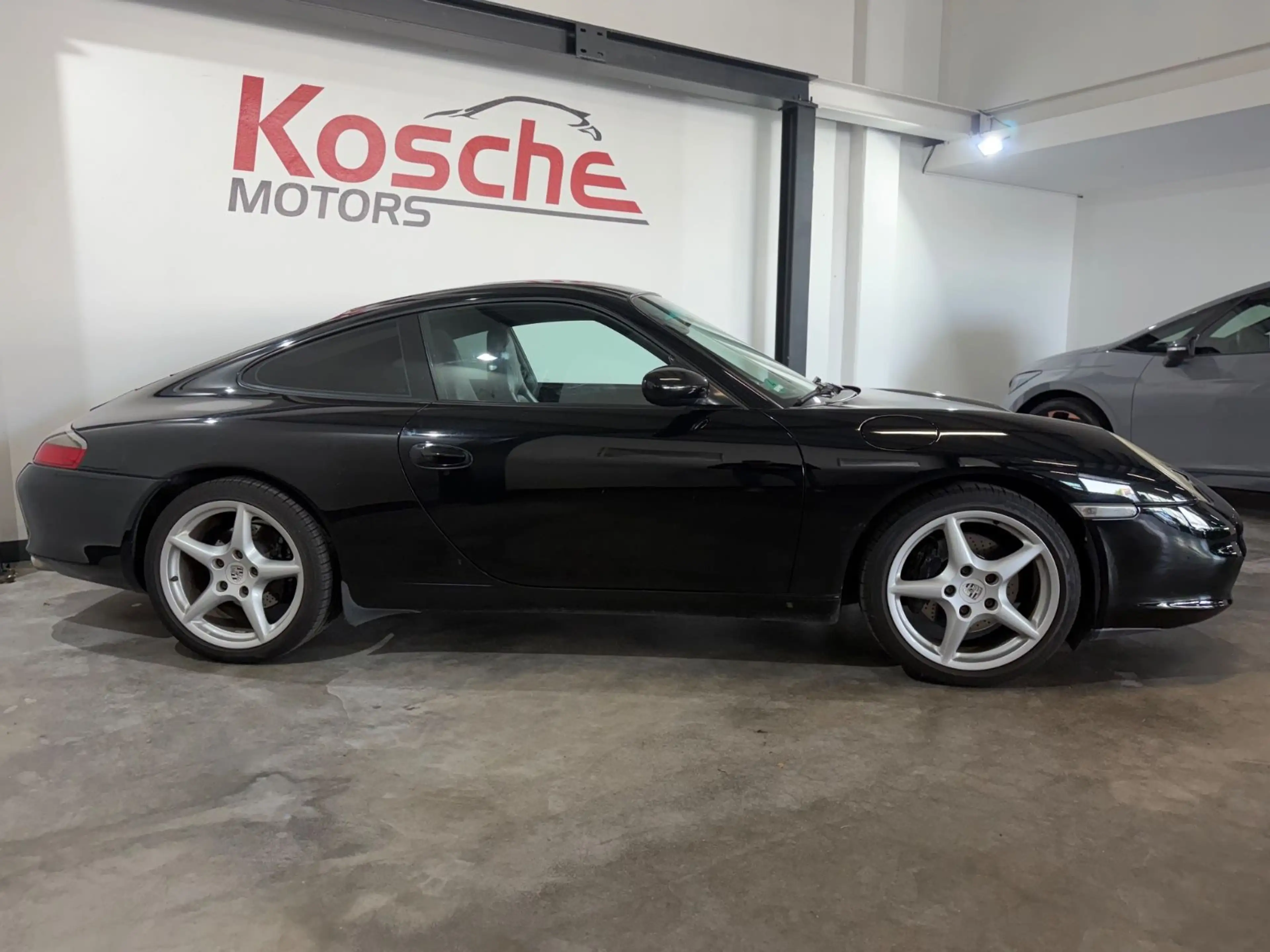 Porsche 996 Carrera Coupé — photo 4