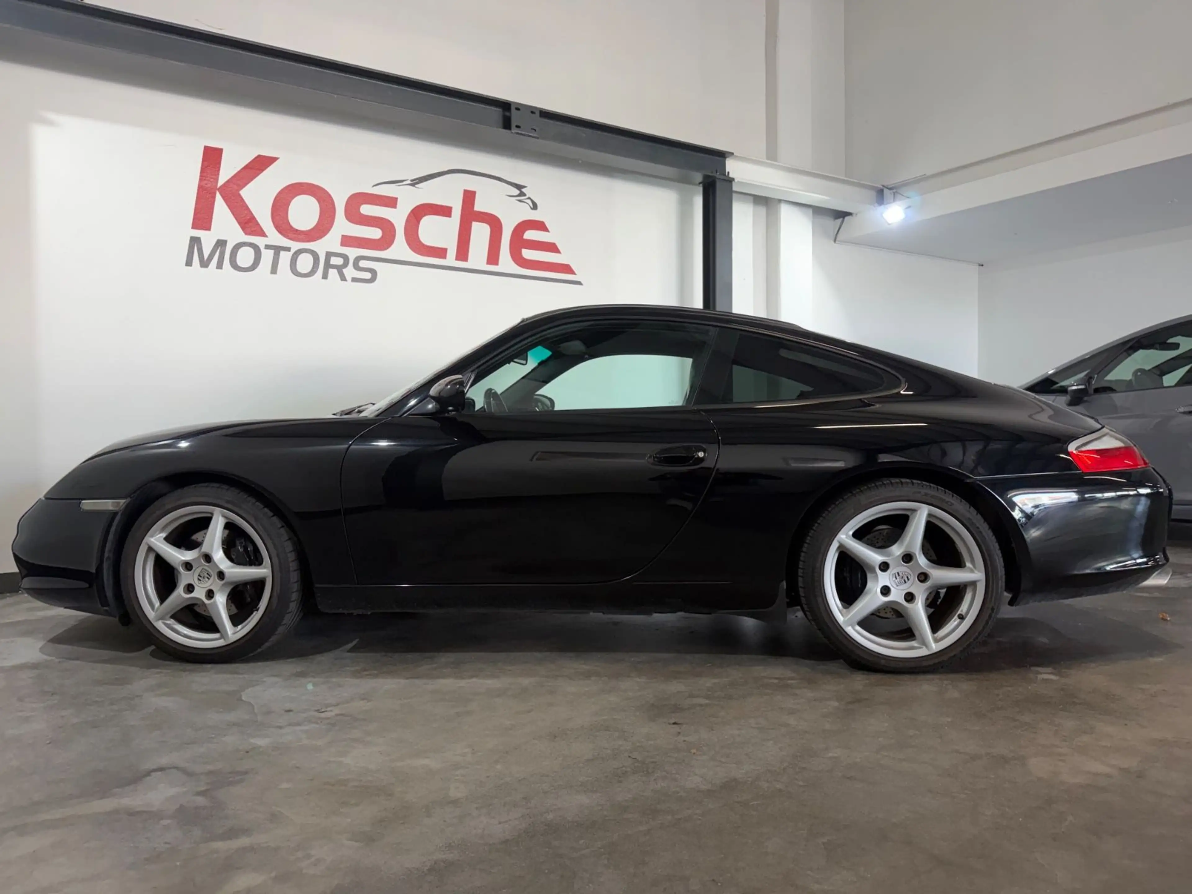 Porsche 996 Carrera Coupé — photo 5
