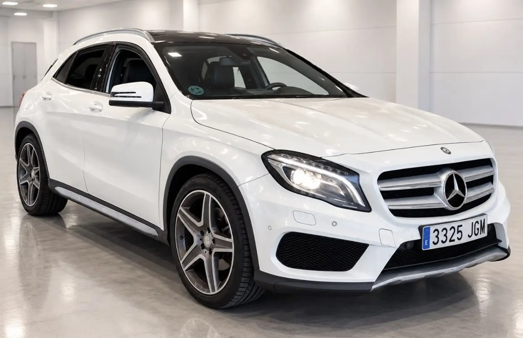 Mercedes-Benz GLA 220 220d AMG Line 4Matic 7G-DCT Blanco - 2