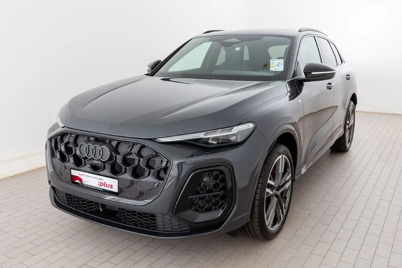 Audi Q5 TFSI quattro S tronic Grau - 2