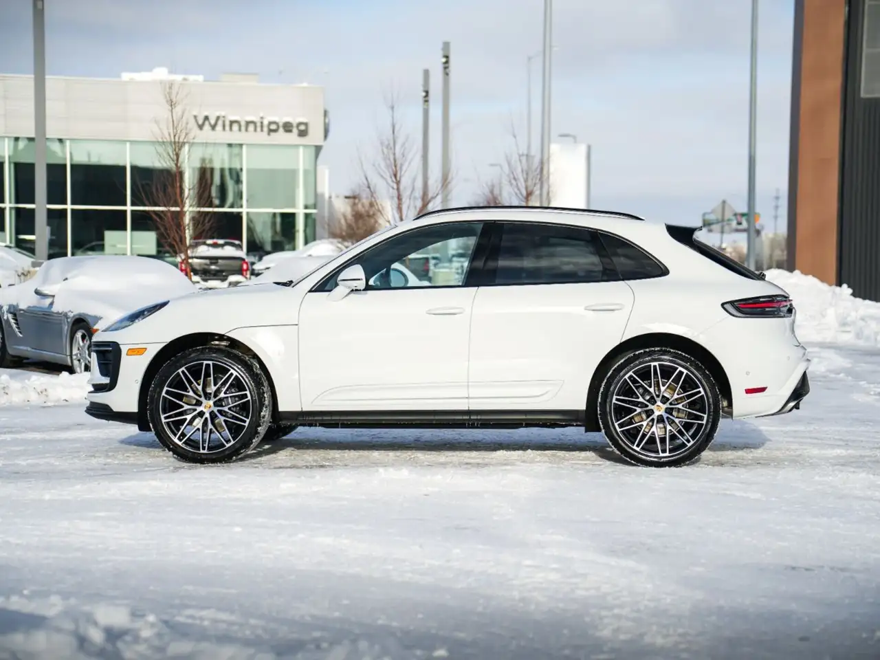 Porsche Macan photo Porsche Macan
