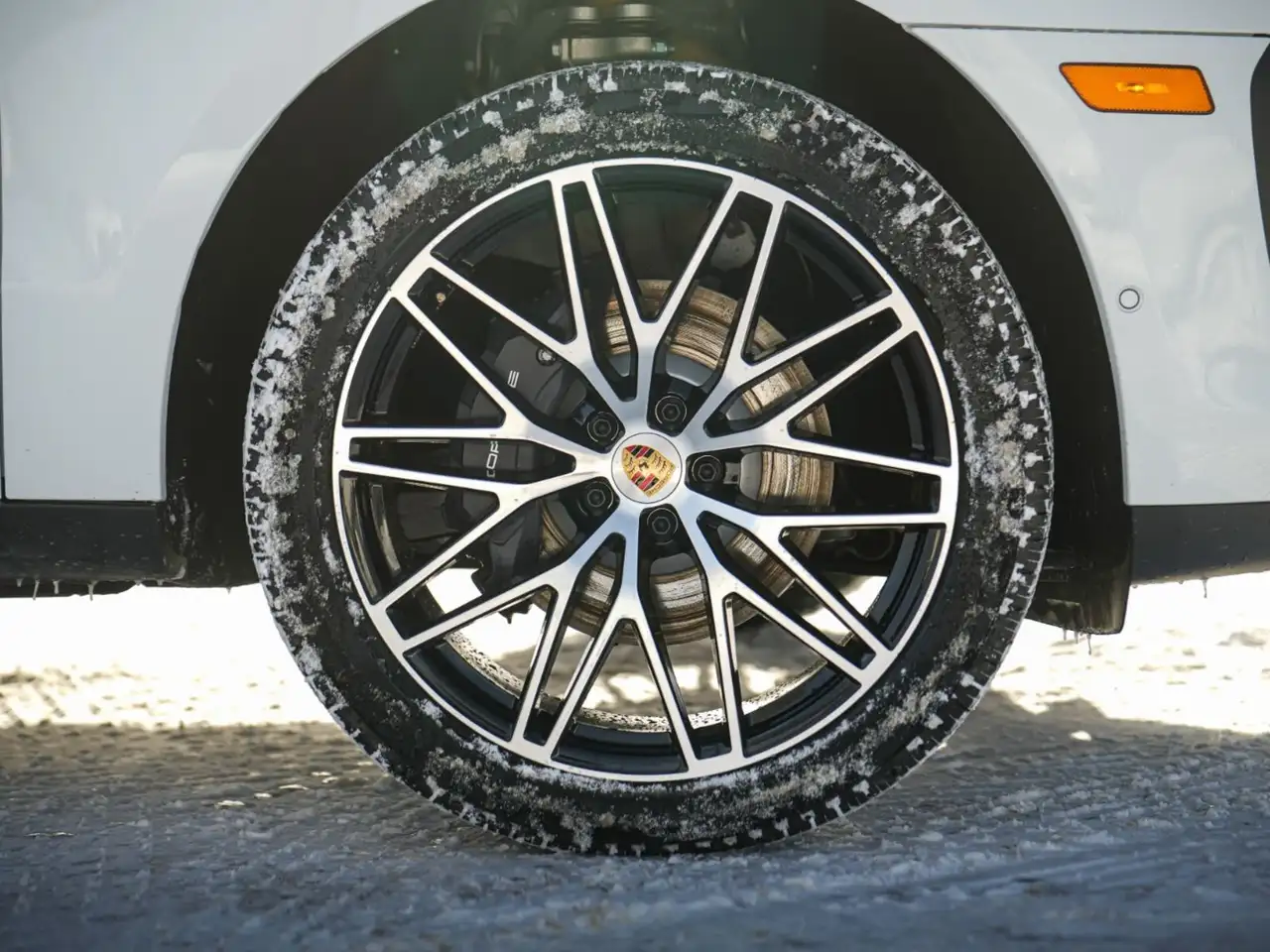 Porsche Macan photo Porsche Macan