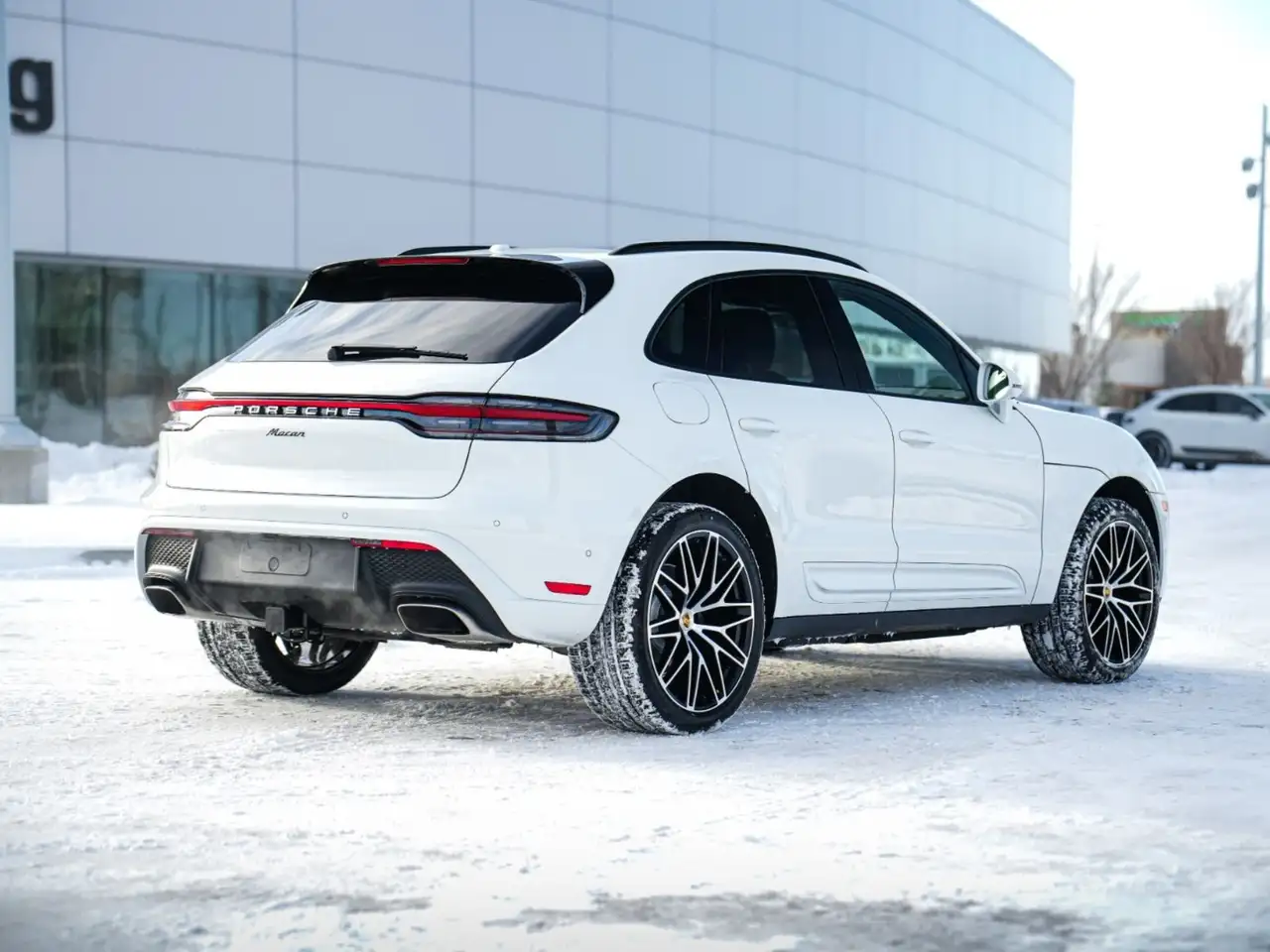 Porsche Macan photo Porsche Macan