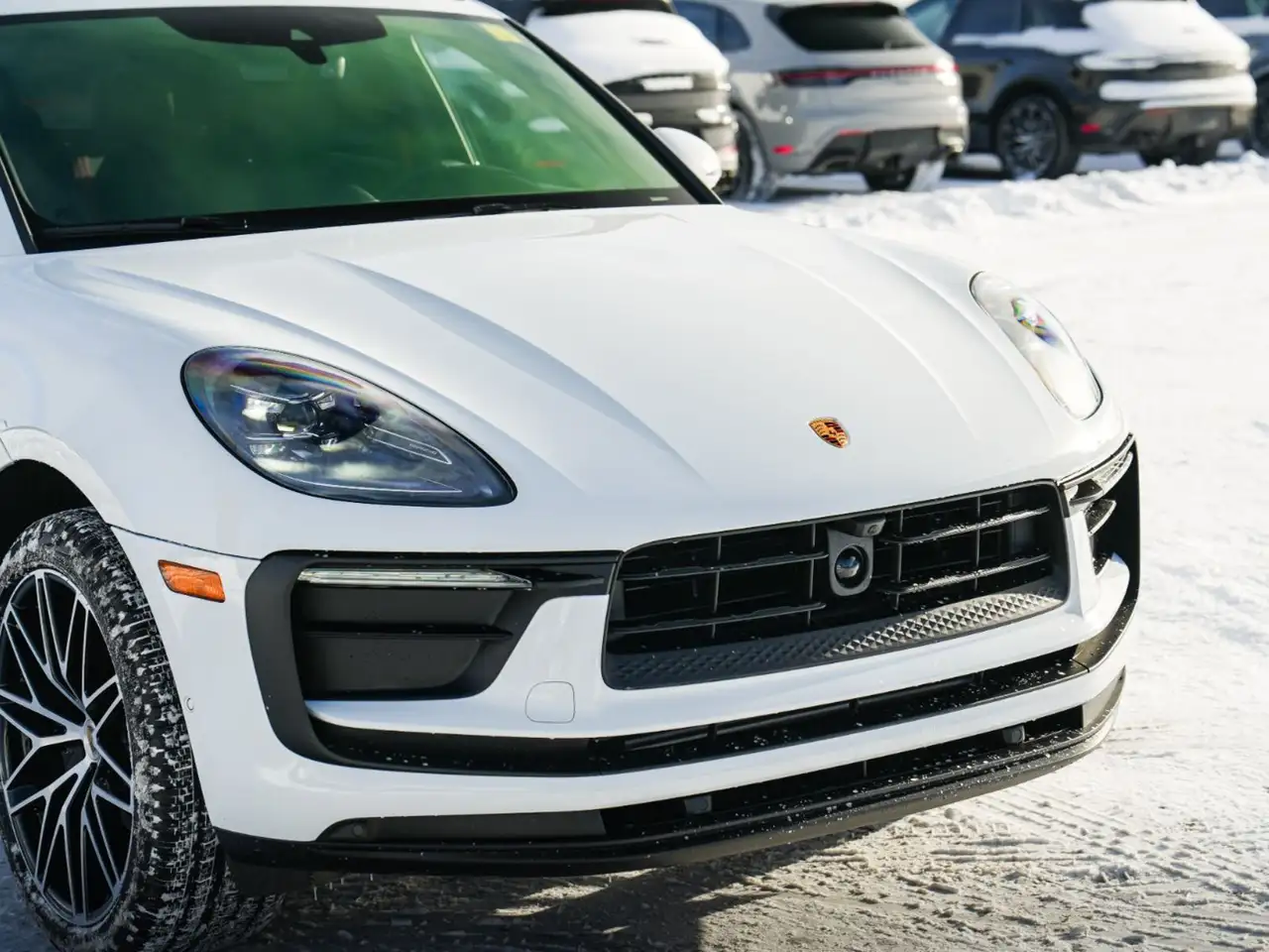 Porsche Macan photo Porsche Macan