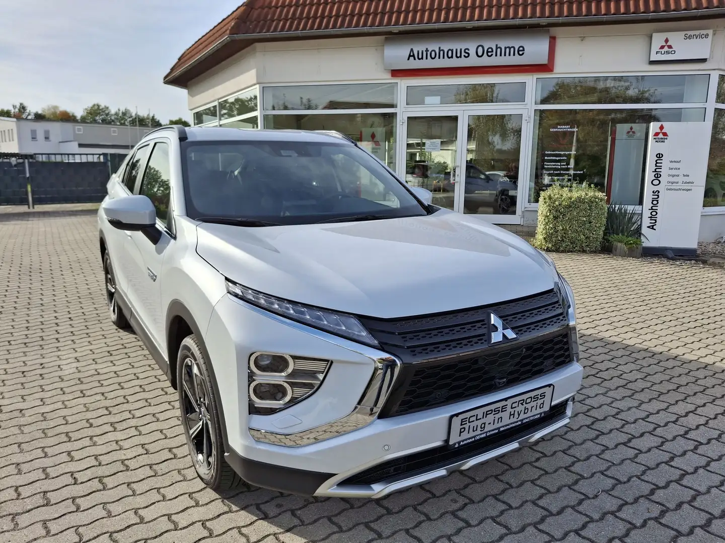Mitsubishi Eclipse Cross Plug-In Hybrid 4WD Plus Weiß - 1