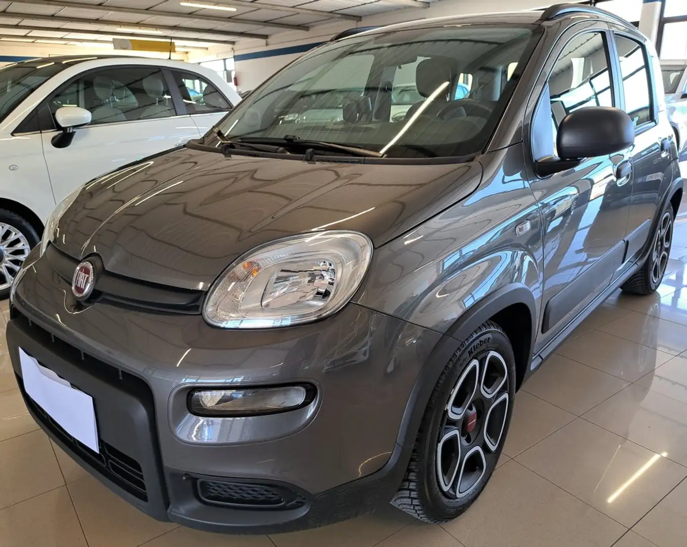 Fiat Panda Panda 1.0 firefly hybrid City Life Grau - 1
