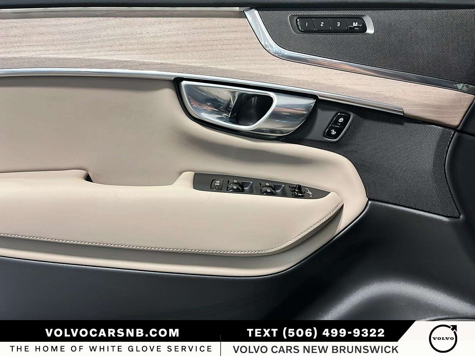 2025 Volvo XC90 B6 Core 2025.5 | Certified Pre Owned! thumb 14