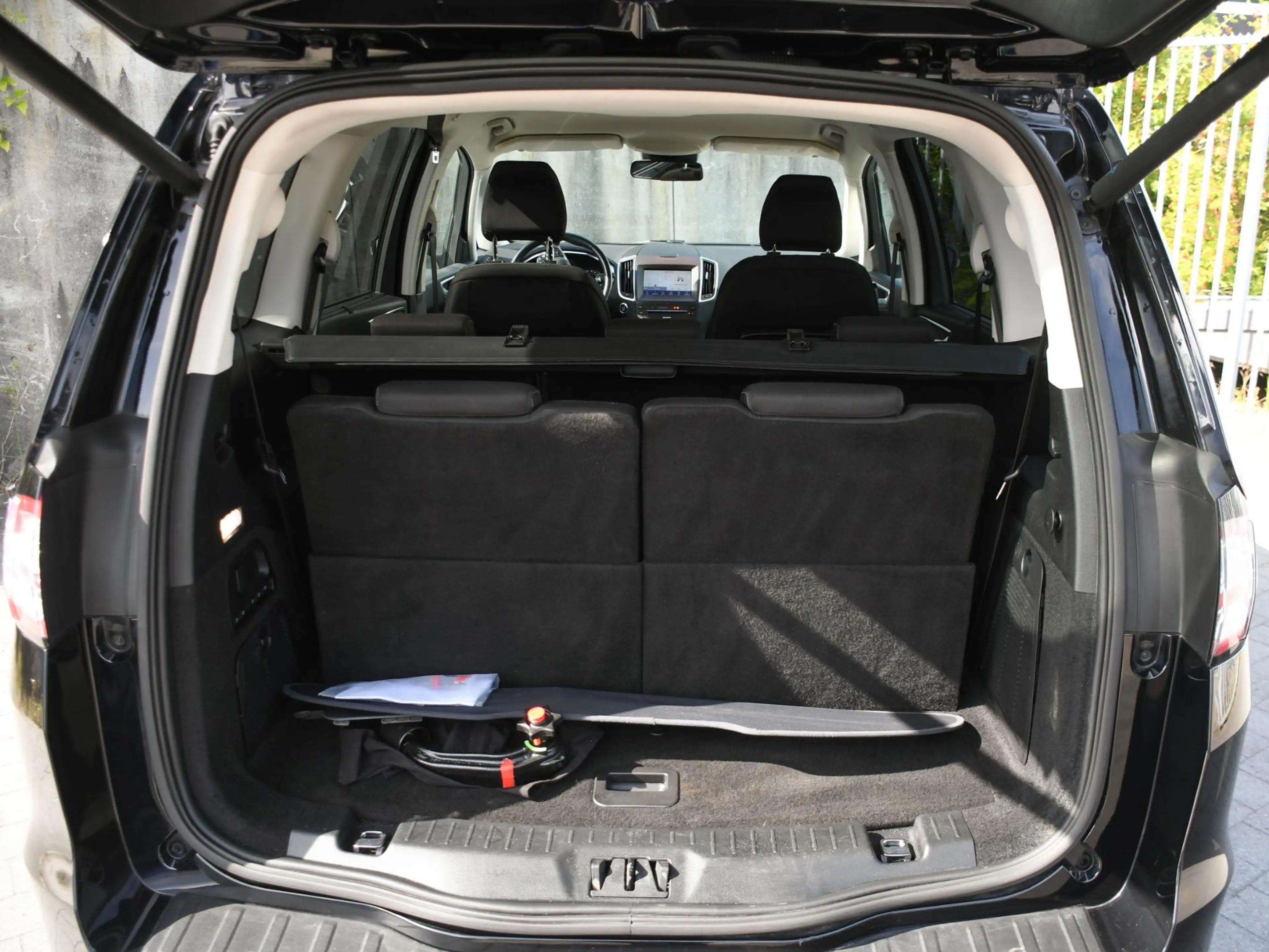 Ford Galaxy Titanium 2.5i HEV 190pk Automaat 7-Persoons KEYLES — photo 13