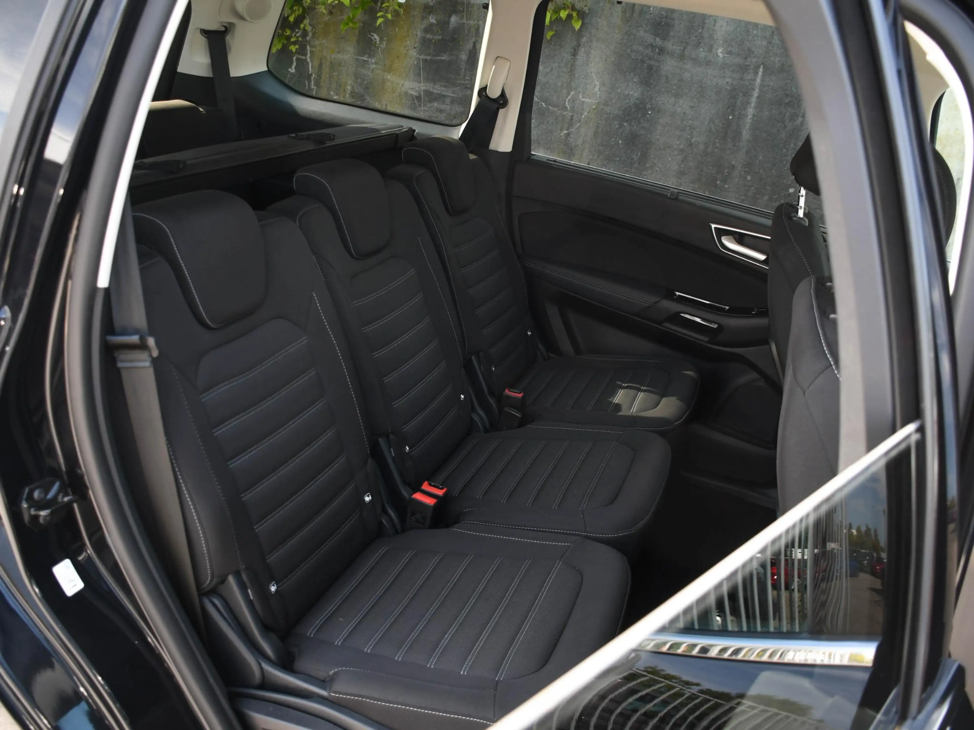 Ford Galaxy Titanium 2.5i HEV 190pk Automaat 7-Persoons KEYLES — photo 11