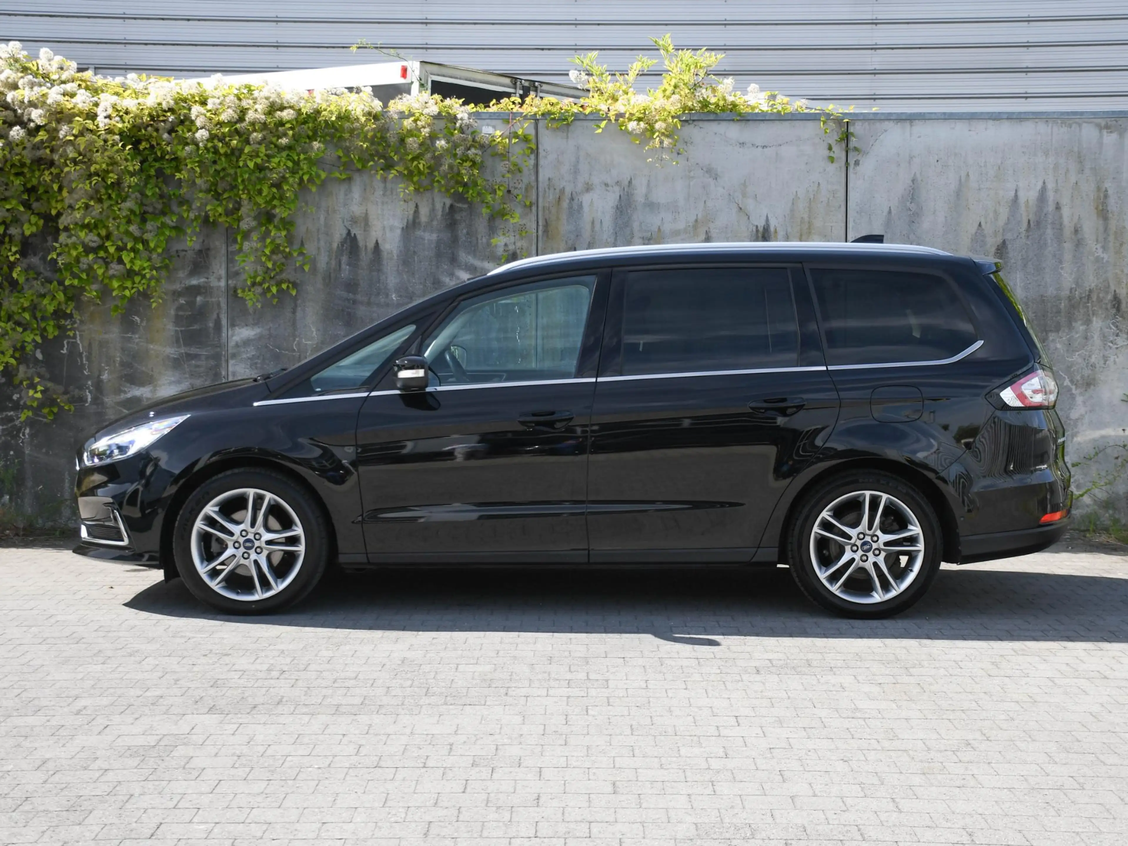 Ford Galaxy Titanium 2.5i HEV 190pk Automaat 7-Persoons KEYLES — photo 3