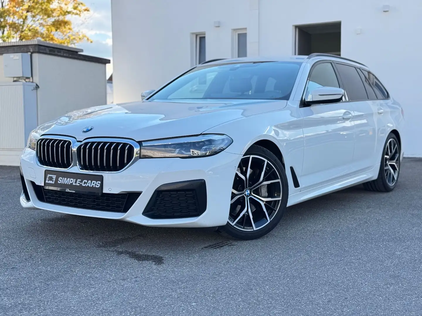 BMW 540 d xDrive M Sport*Ambiente*HarmanKardon* Weiß - 1