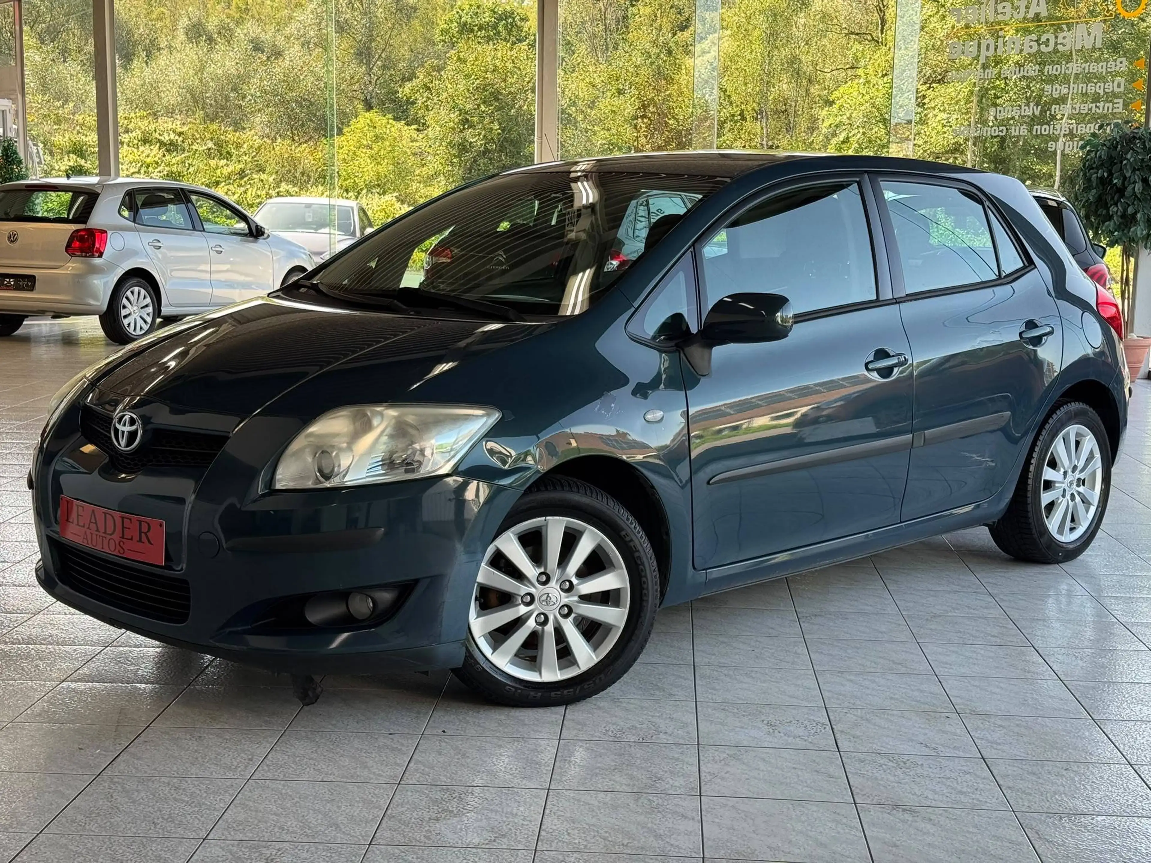 Toyota Auris 🟩 1.6 ESSENCE 125CH - AUTOMATIQUE - AIRCO - CRUISE — photo 2