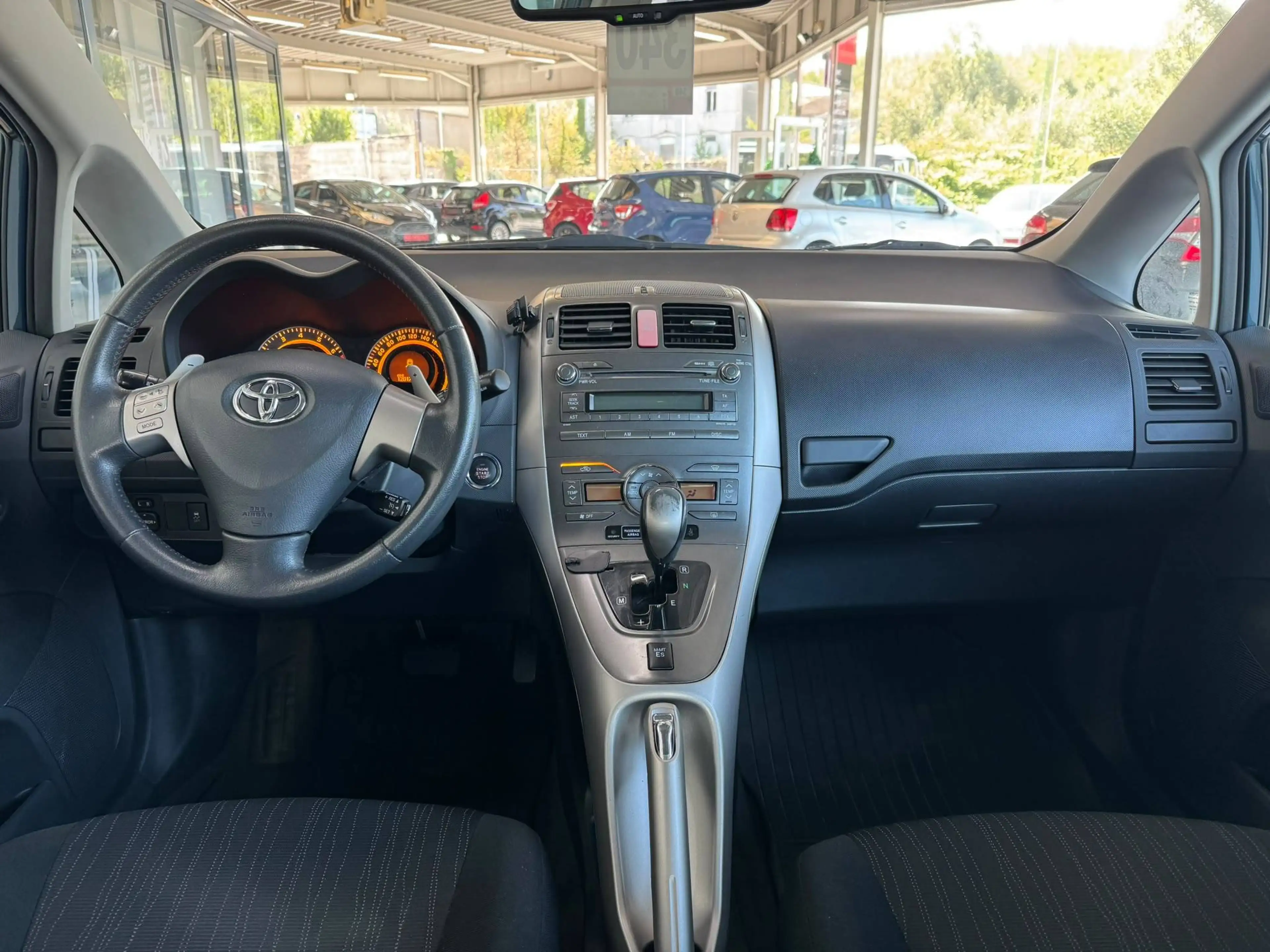 Toyota Auris 🟩 1.6 ESSENCE 125CH - AUTOMATIQUE - AIRCO - CRUISE — photo 7