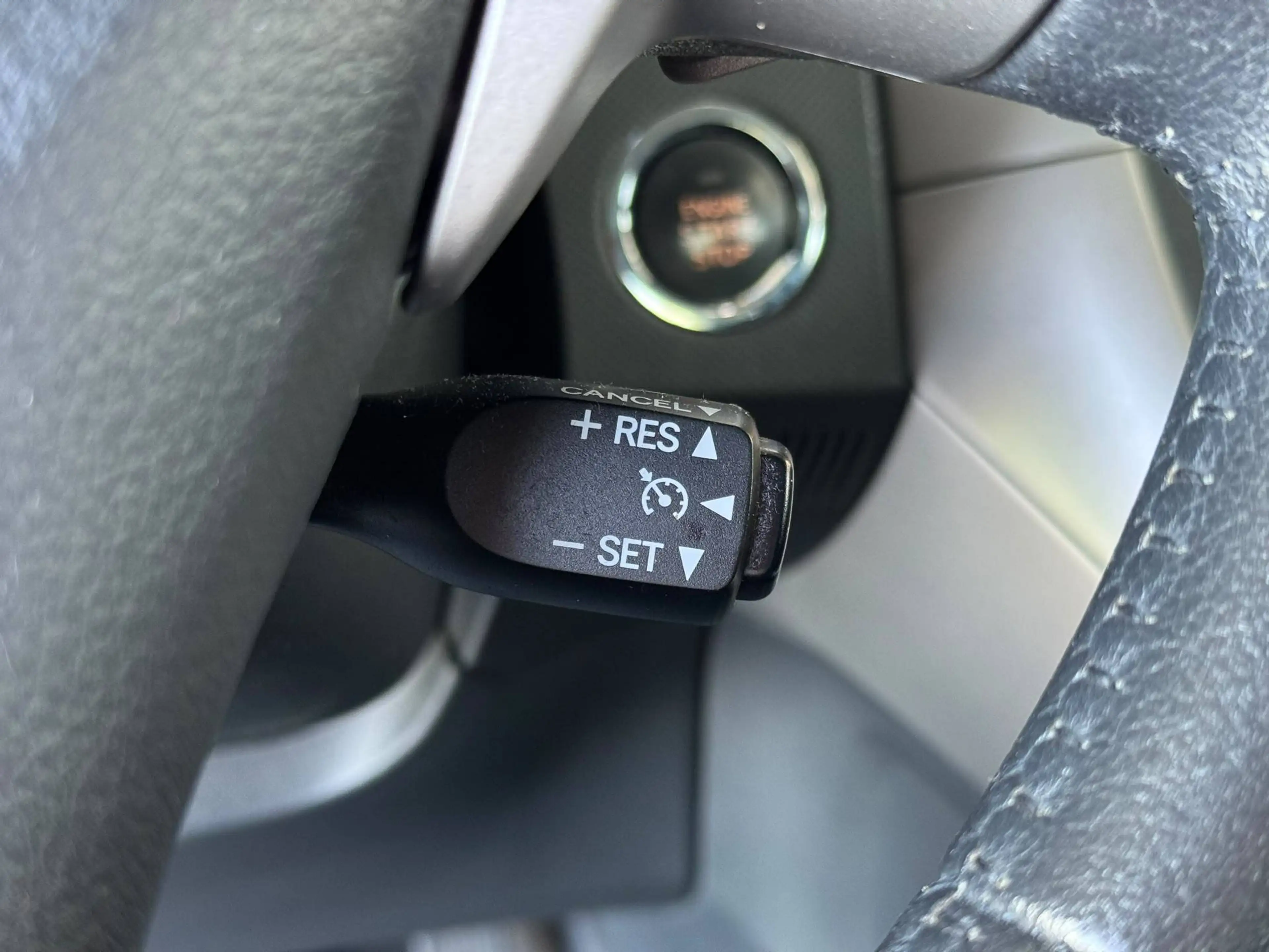 Toyota Auris 🟩 1.6 ESSENCE 125CH - AUTOMATIQUE - AIRCO - CRUISE — photo 12