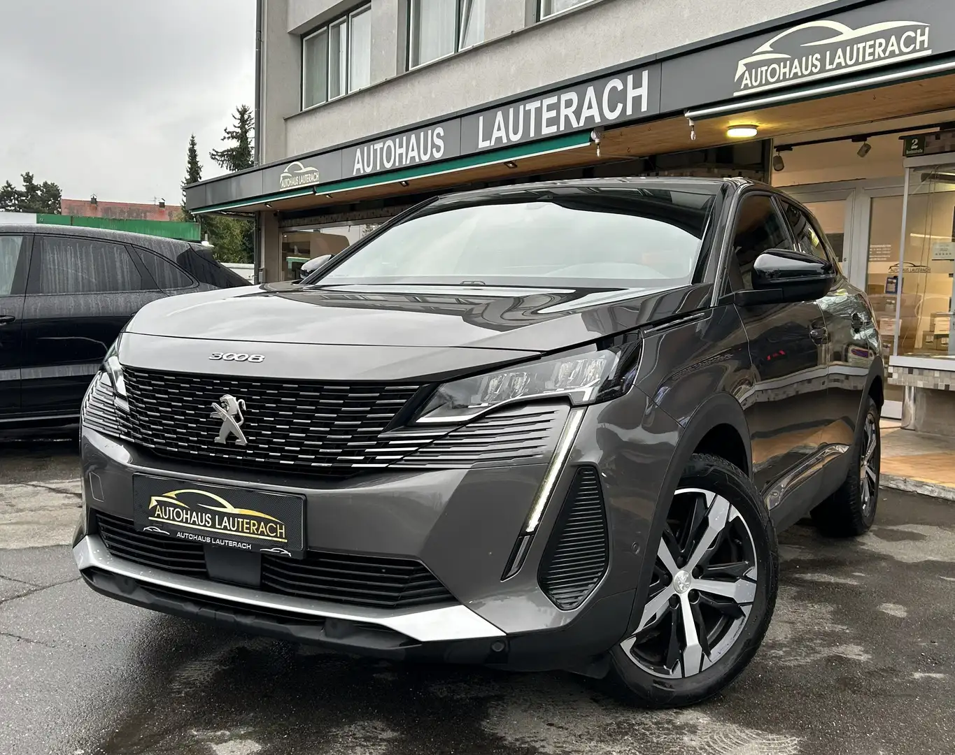 Peugeot 3008 Allure Pack Aut. *1.HAND* NAVI* KAMERA* AMBIENTE Grau - 1