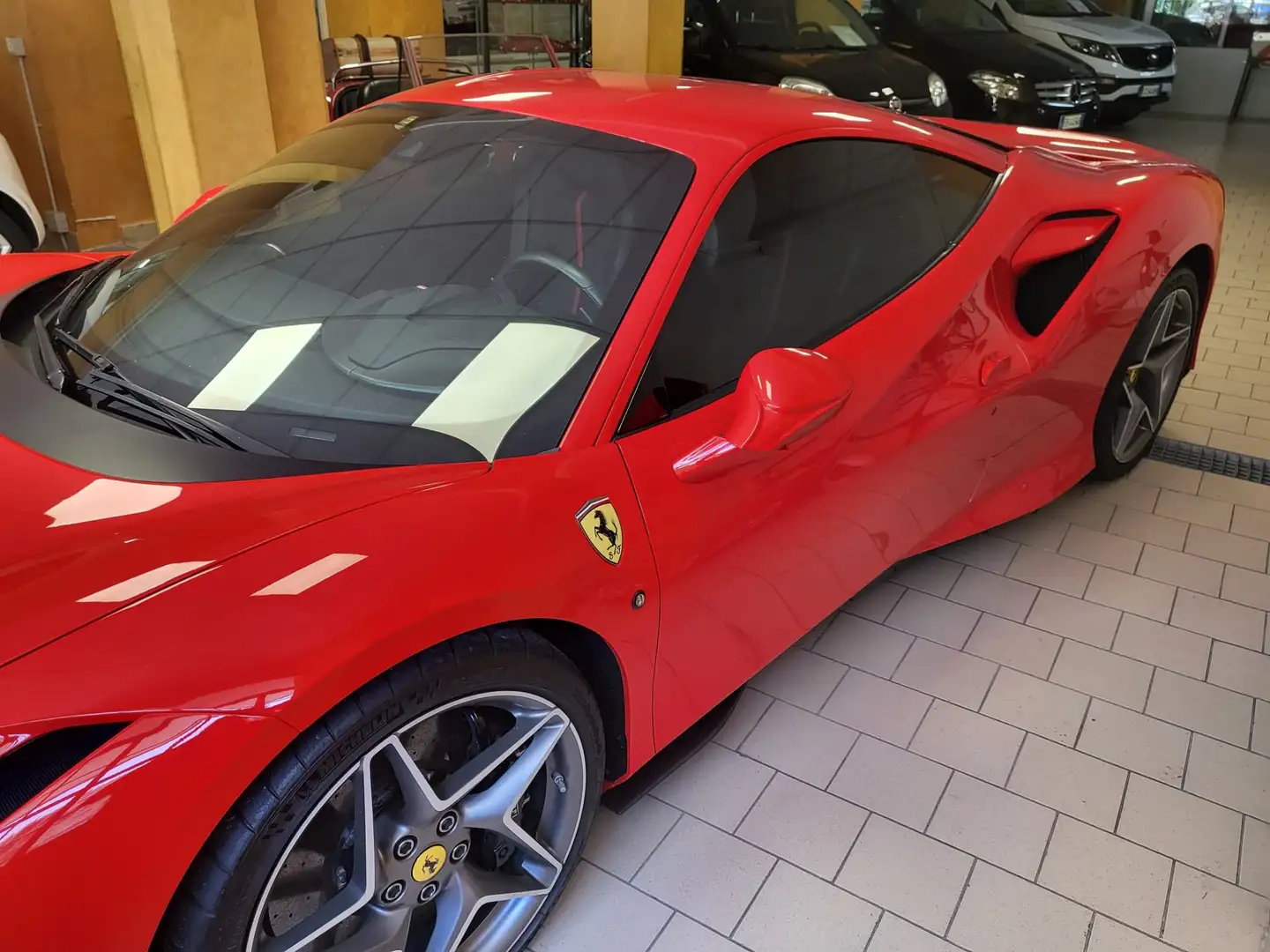 Ferrari F8 Tributo F8 Tributo Coupe Coupe 3.9 Rosso - 1