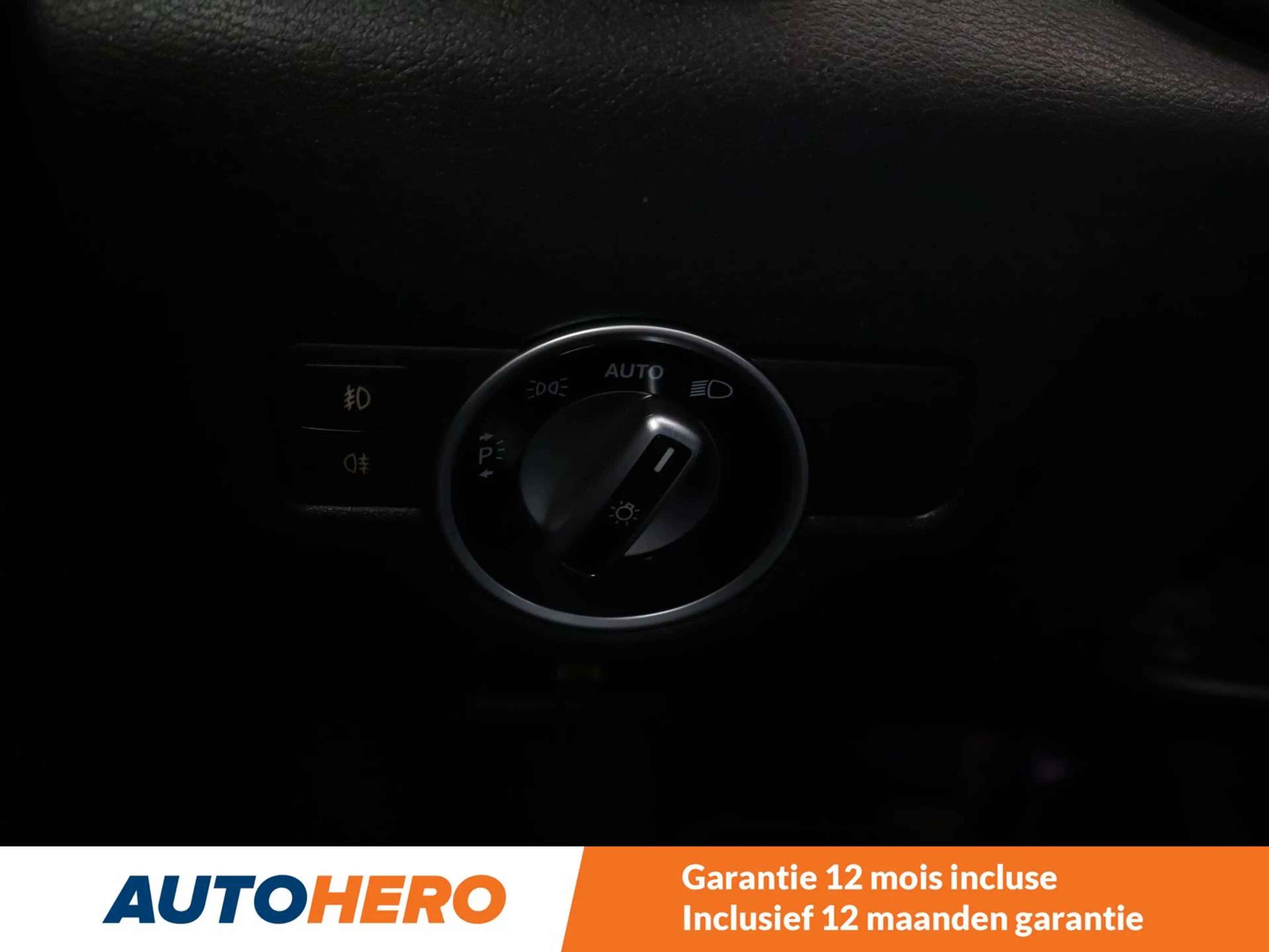 Infiniti Q30 2.2 Diesel Premium City Black — photo 11