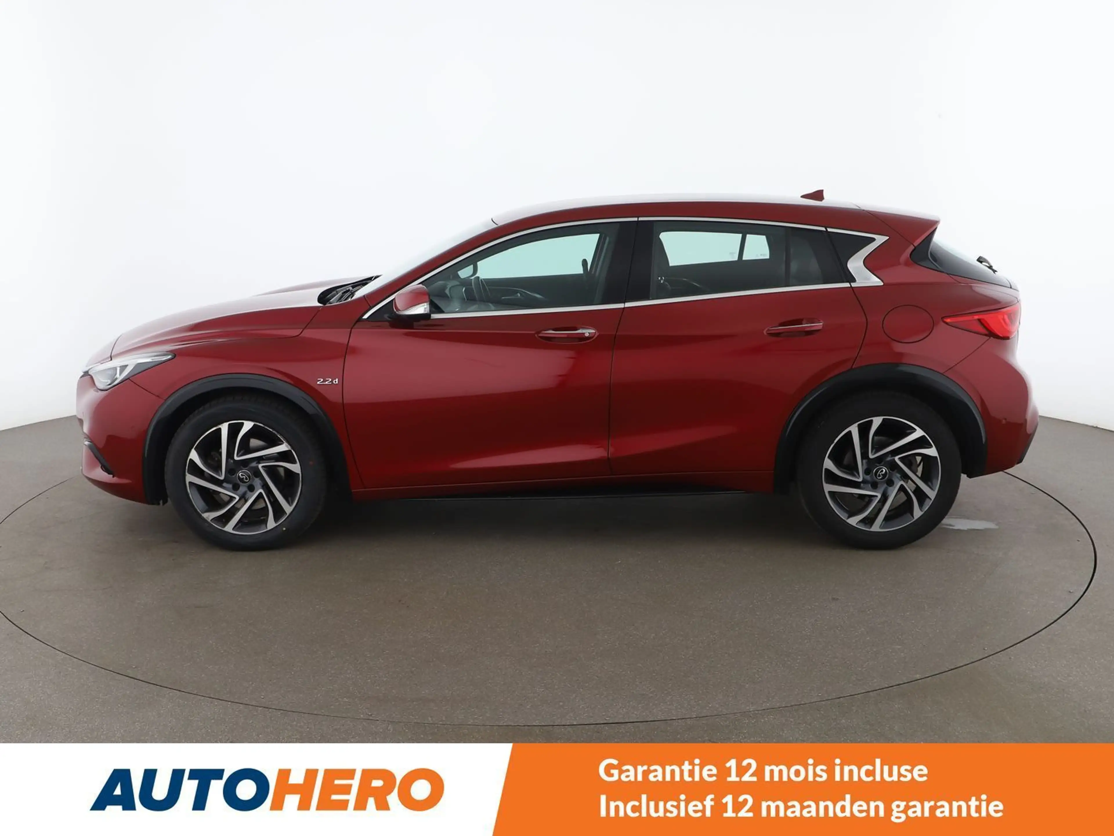 Infiniti Q30 2.2 Diesel Premium City Black — photo 3