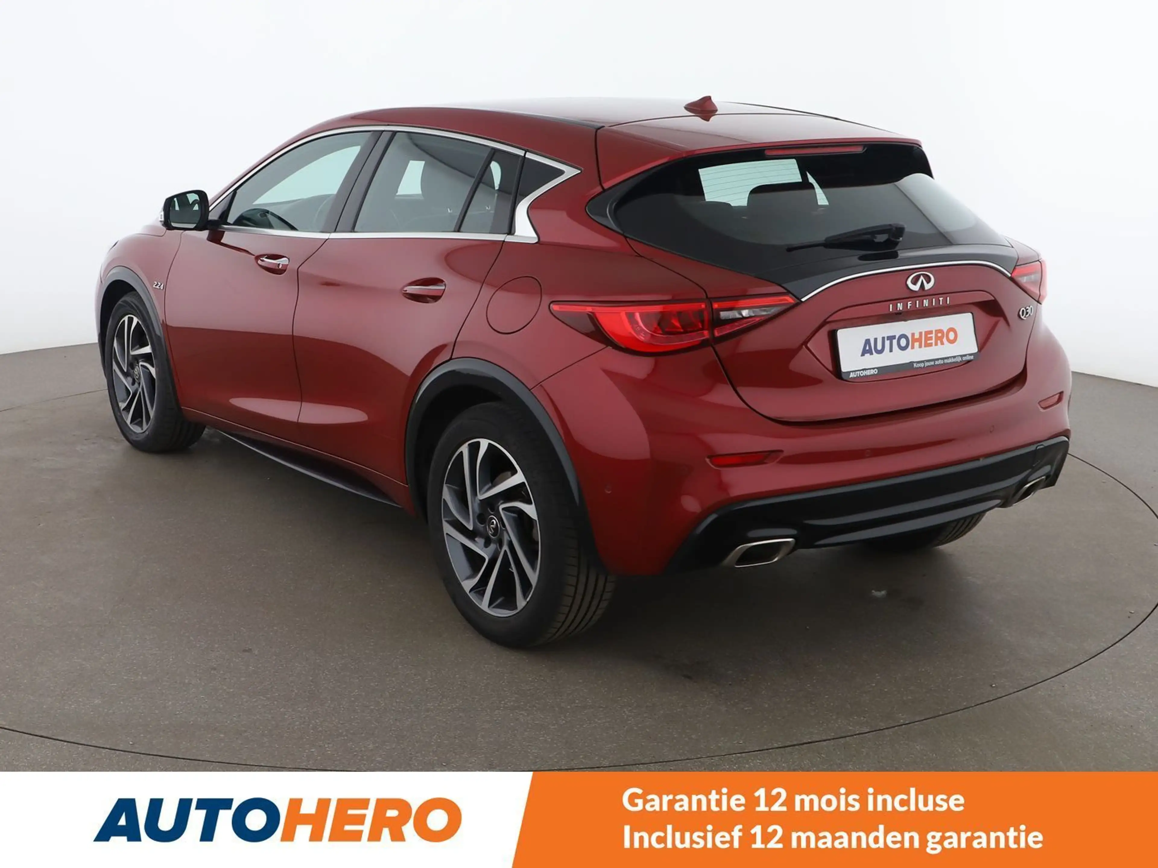 Infiniti Q30 2.2 Diesel Premium City Black — photo 4