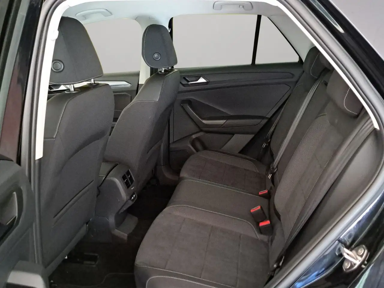 Volkswagen T-Roc Style 1.0l TSI Bluetooth Navi LED Klima 8