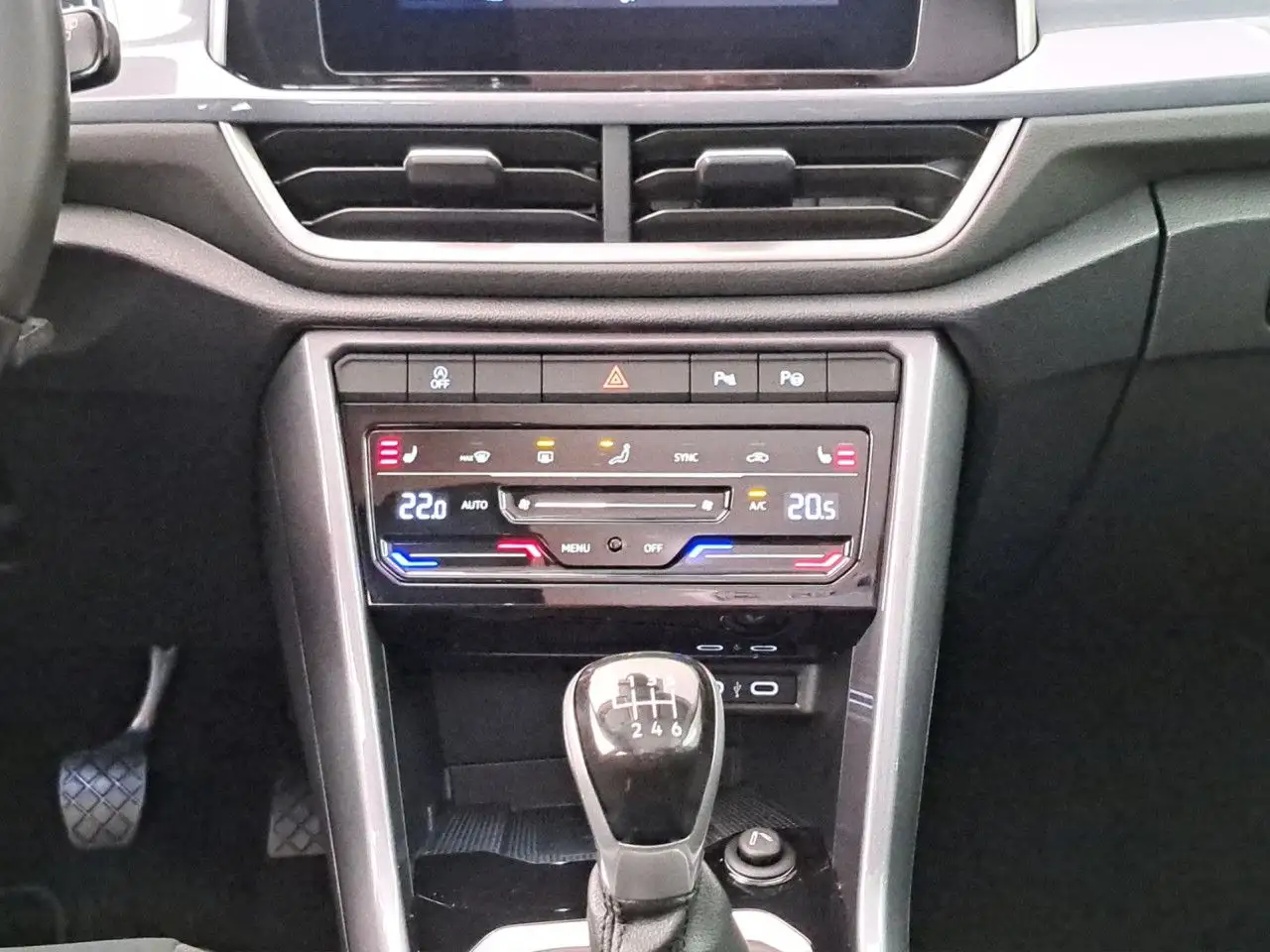 Volkswagen T-Roc Style 1.0l TSI Bluetooth Navi LED Klima 13