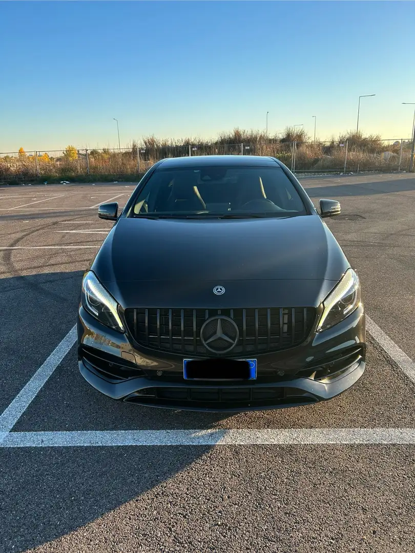 Mercedes-Benz A 200 D Premium Чорний - 2