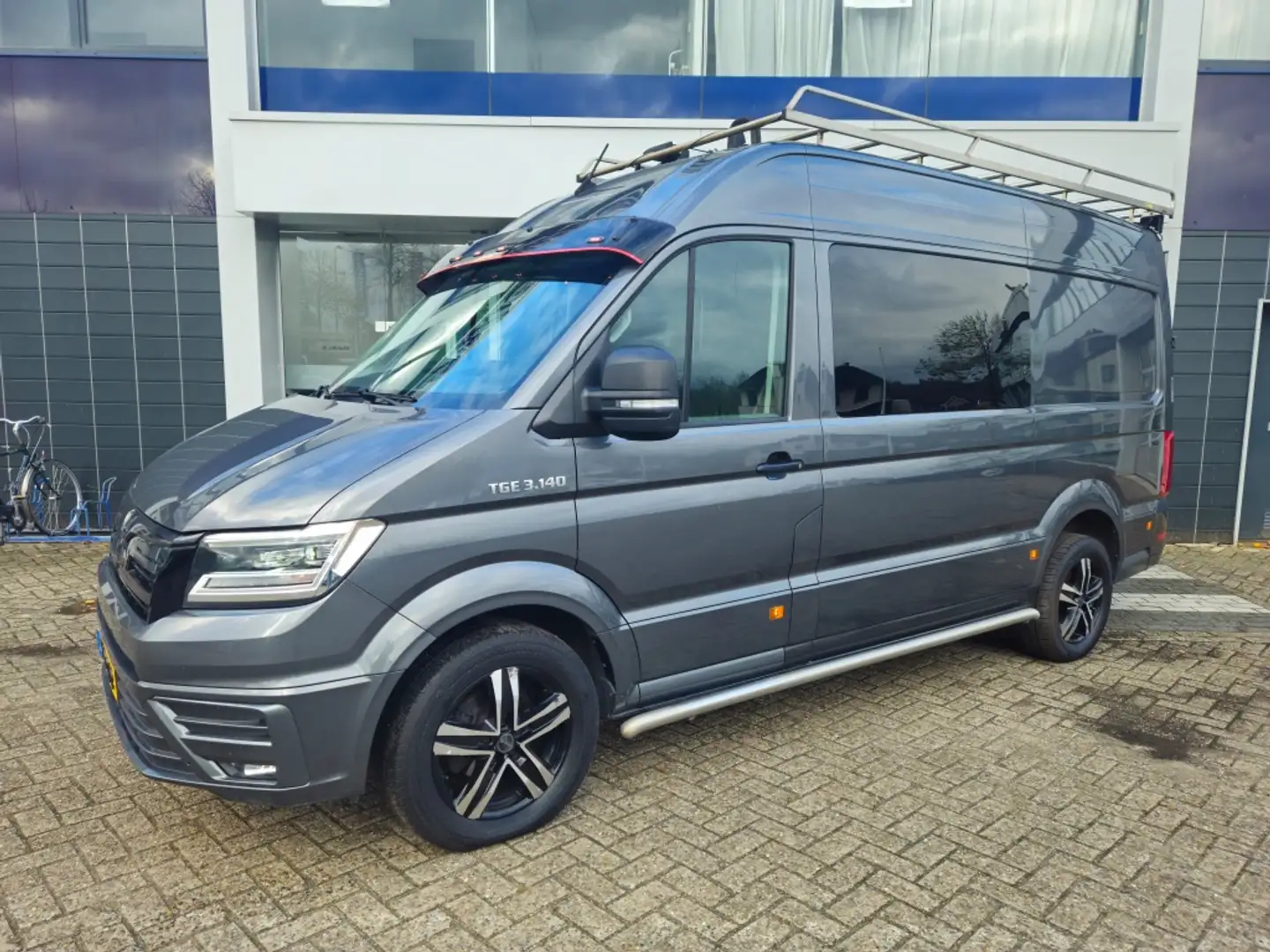 MAN TGE 35 2.0 Automaat | 6 persoons | Dubbel Cabine | tre Grijs - 1