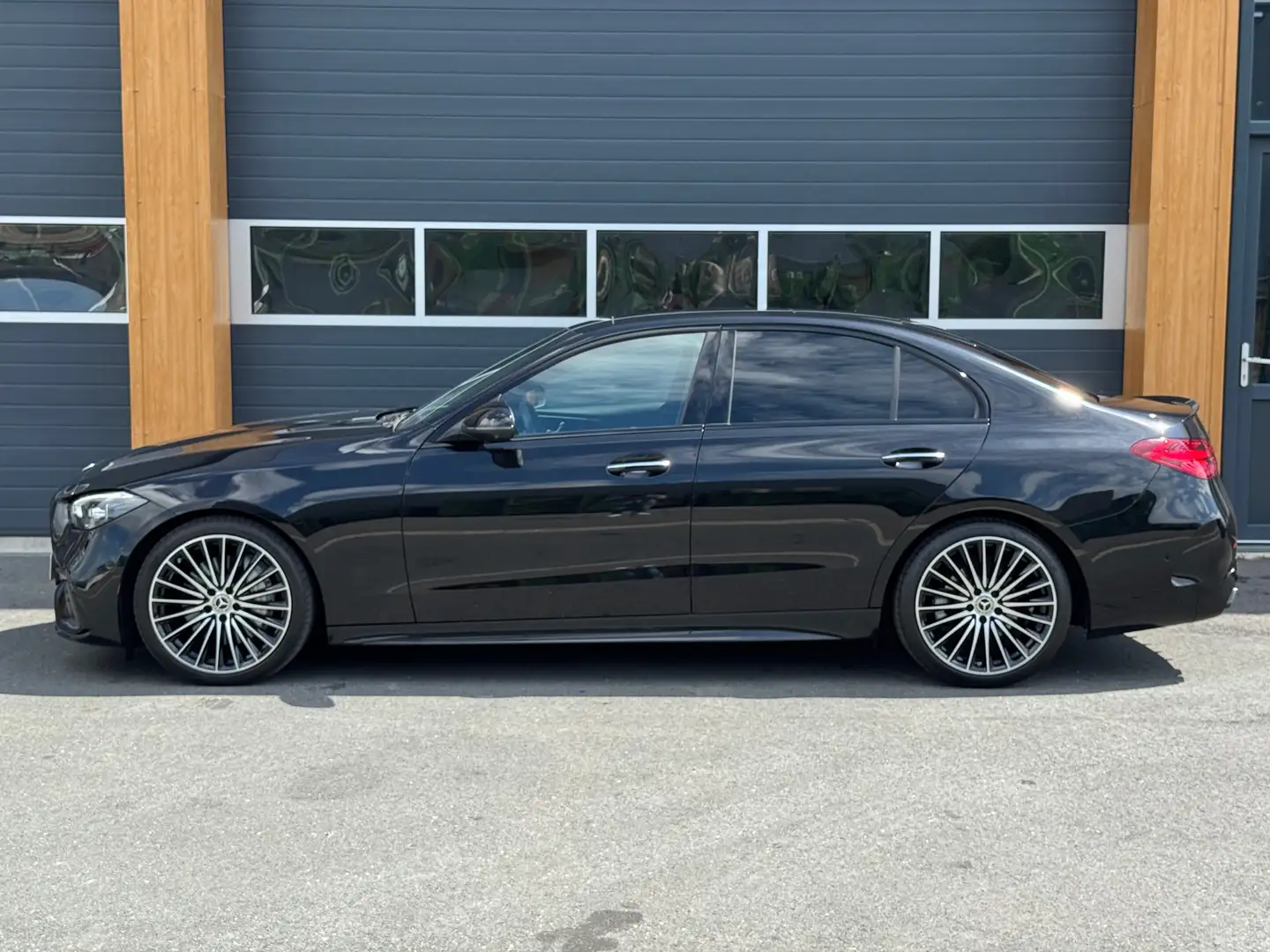 Mercedes-Benz C 300 AMG Fabr.Garantie|360|SfeerV|Massage|PANO Noir - 2