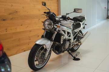 SUZUKI SV1000