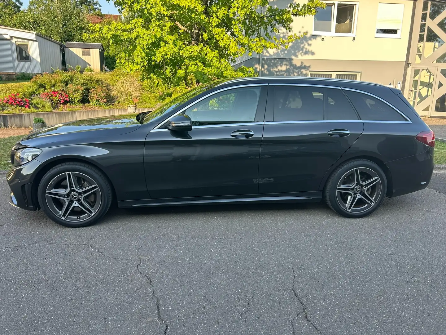 Mercedes-Benz C 300 C 300 T 4Matic (205.284) crna - 2
