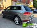 Volkswagen Touareg 3.0 TDI 245 CV tiptronicBlueMotionTechn. Executive Grigio - thumbnail 10