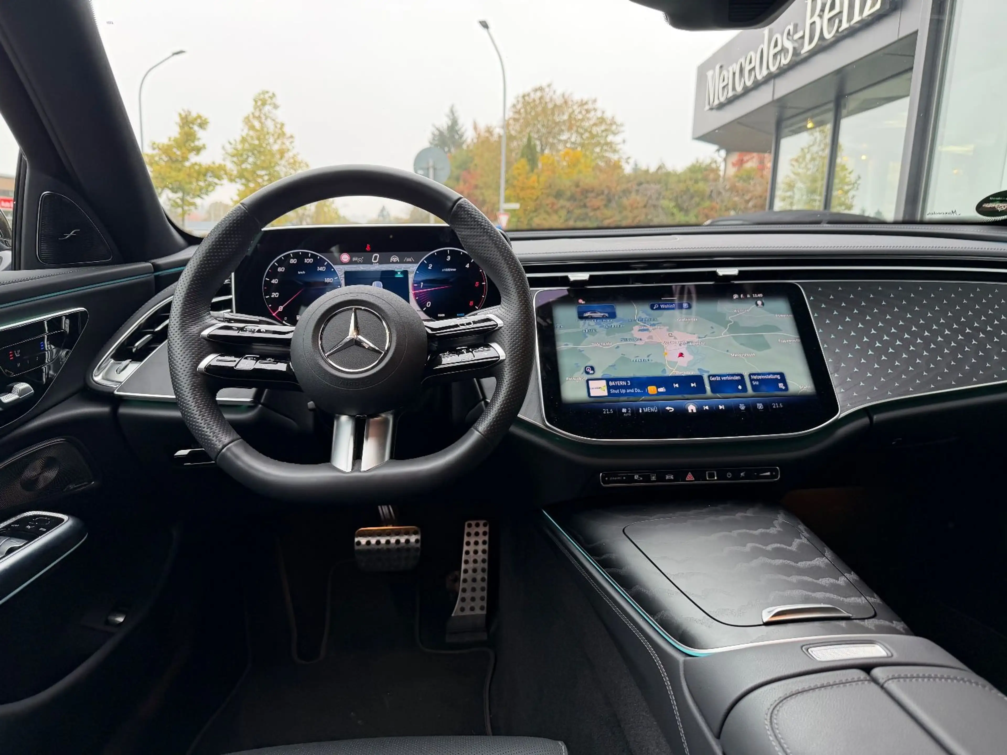 Mercedes-Benz E 220 d AMG, HuD, Digital, Leder, STHZ — photo 10