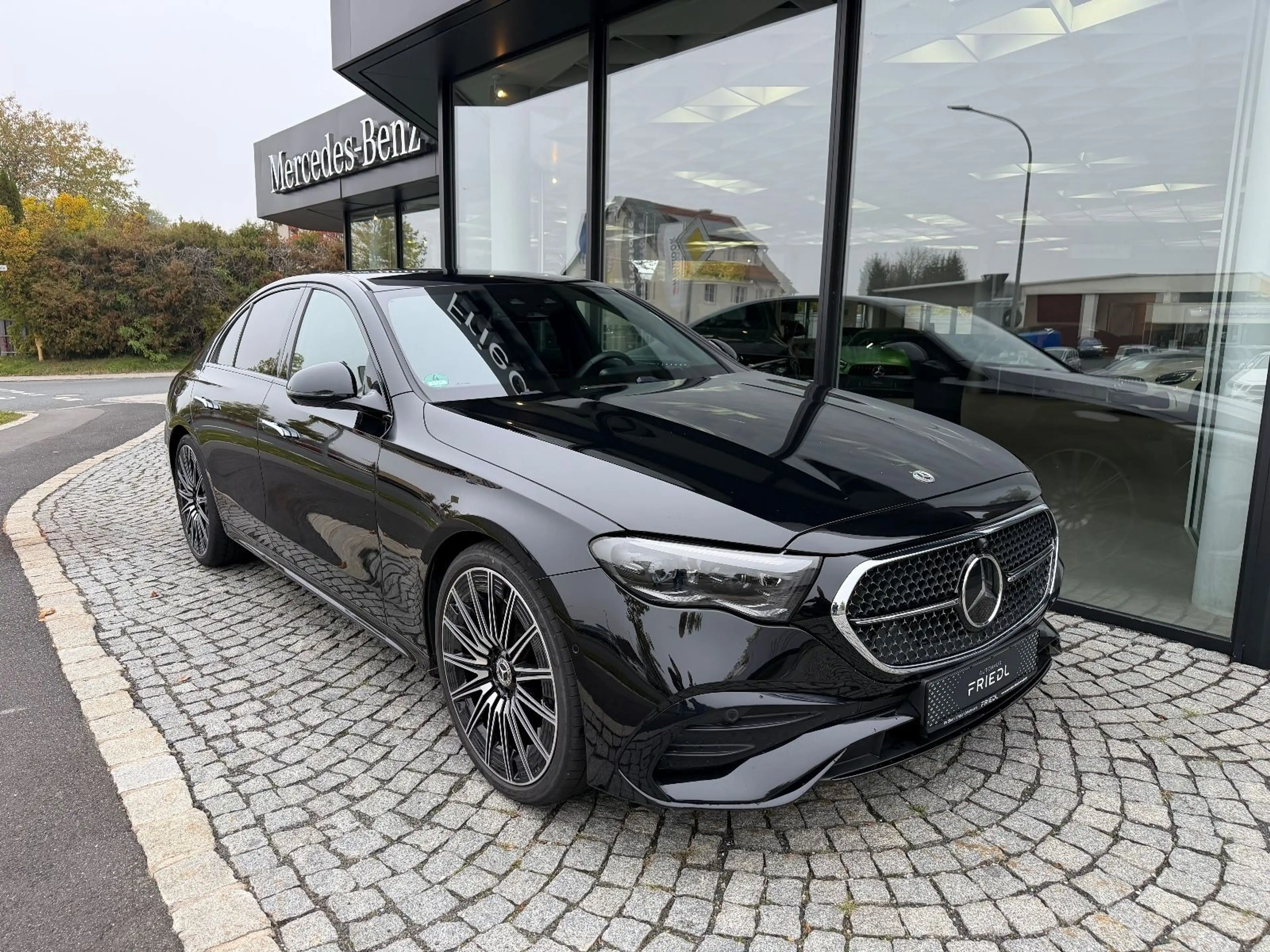 Mercedes-Benz E 220 d AMG, HuD, Digital, Leder, STHZ — photo 4