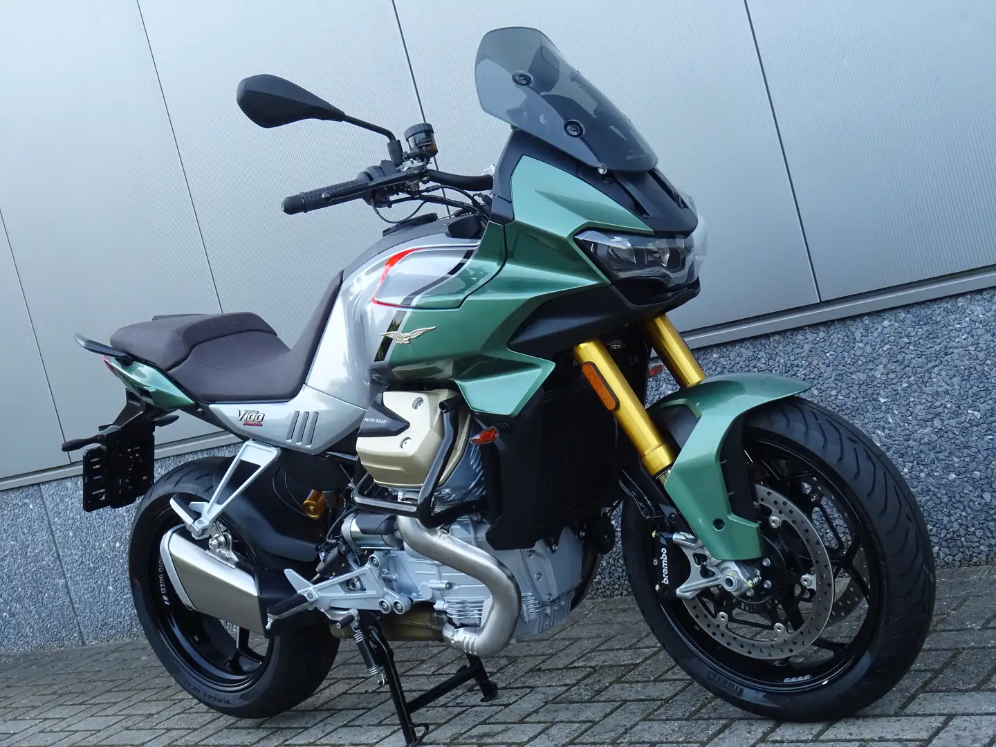 Moto Guzzi V 100 MANDELLO S Zielony - 2