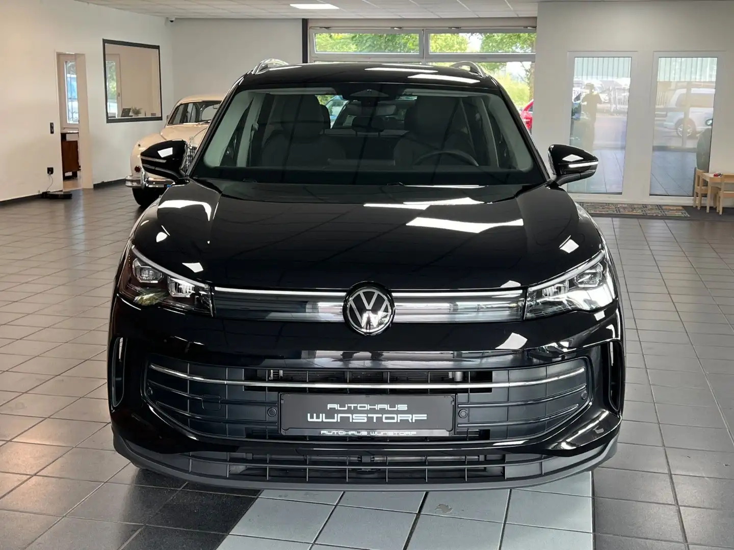 Volkswagen Tiguan 2.0 TDI Life DSG/KAMERA/AHK/LED/NAVI/SHZ/ Negro - 2