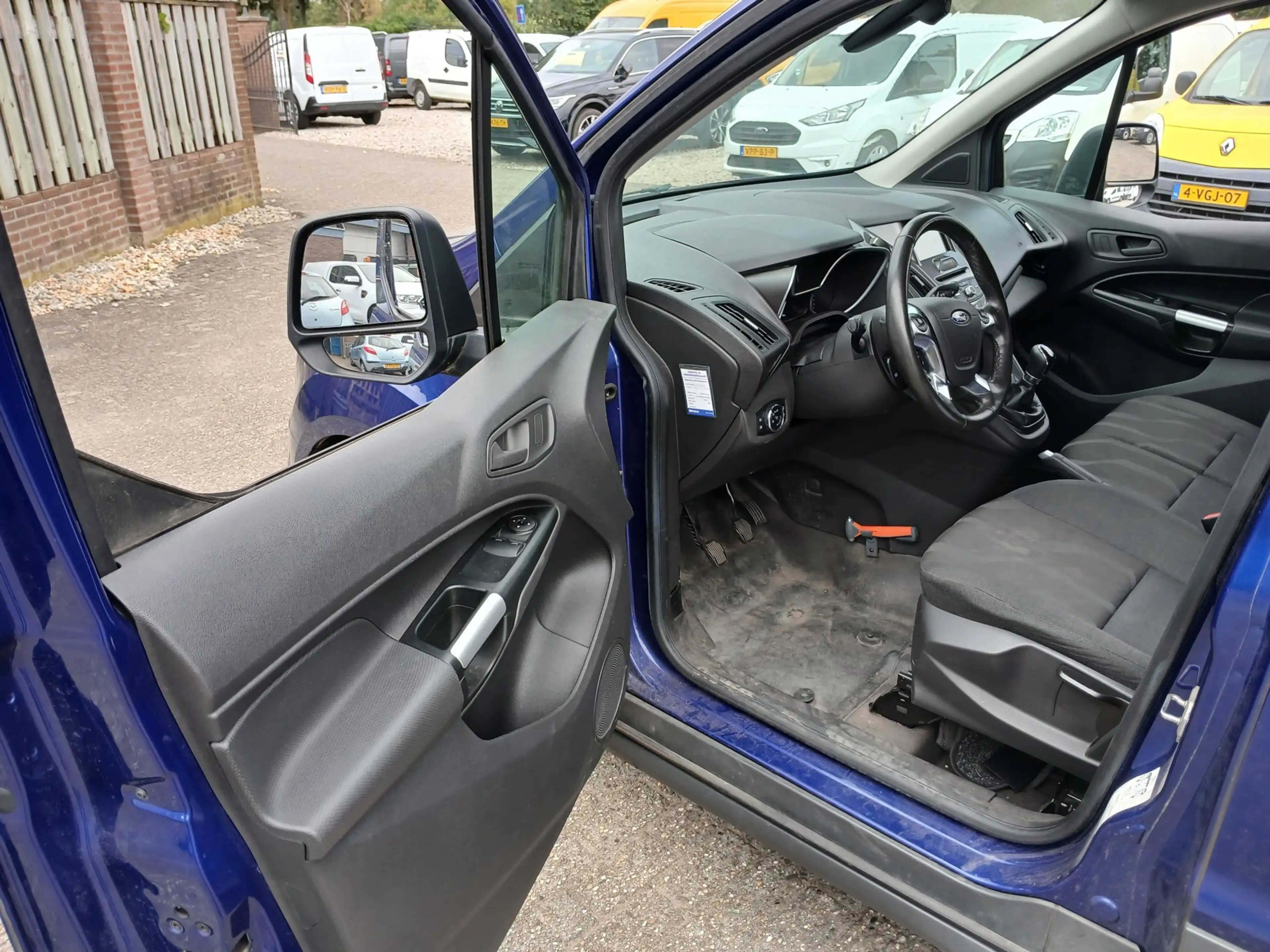 Ford Transit Connect 1.5 TDCI L1 Trend — photo 8